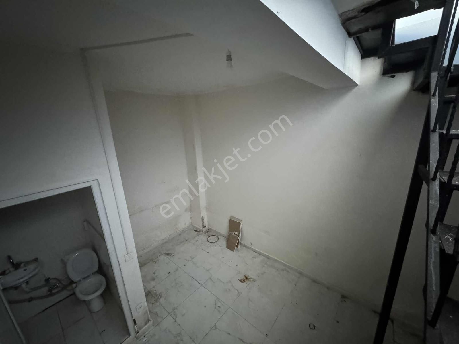 Ümraniye Alemdağ Cad.kurumsala Kiralık 40. M2 Kiralık Dükkan - Görsel 28