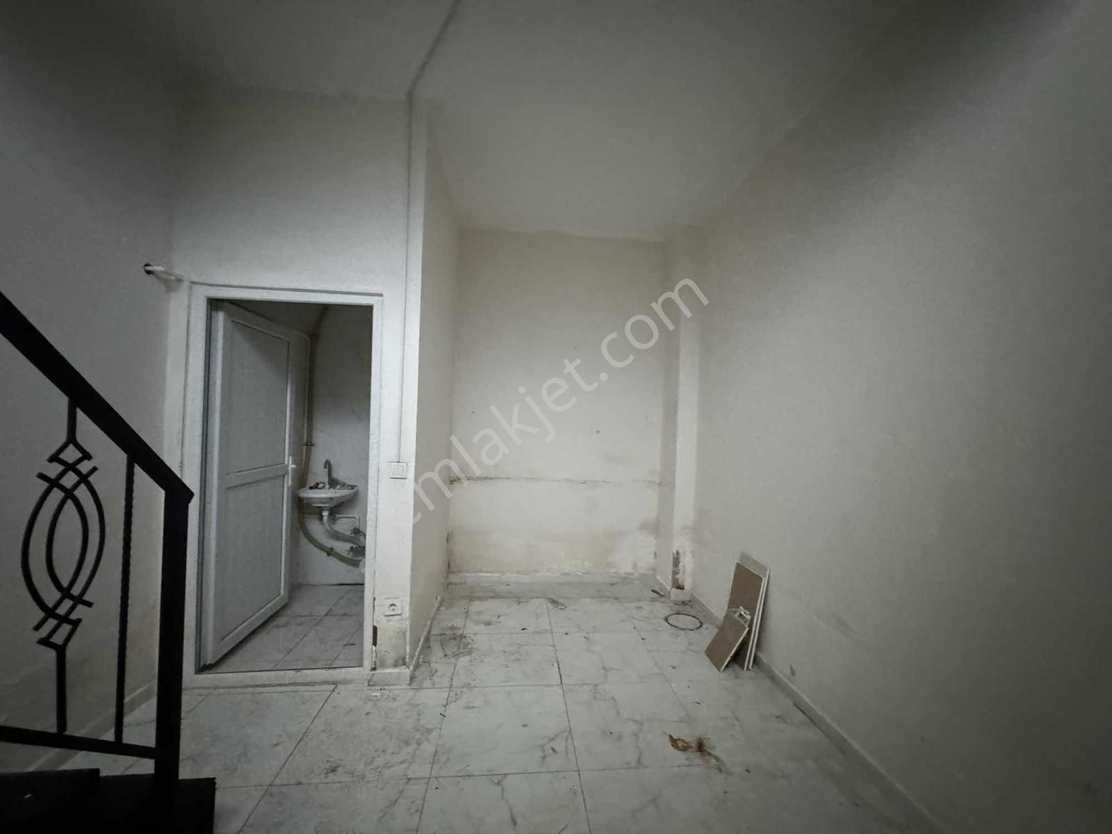 Ümraniye Alemdağ Cad.kurumsala Kiralık 40. M2 Kiralık Dükkan - Görsel 32