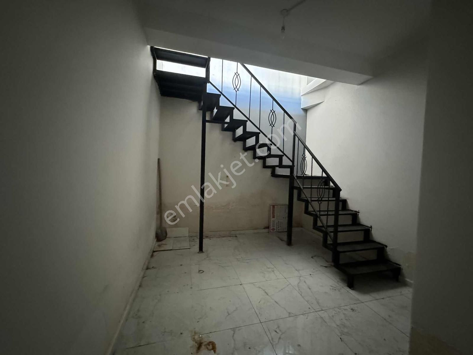 Ümraniye Alemdağ Cad.kurumsala Kiralık 40. M2 Kiralık Dükkan - Görsel 21