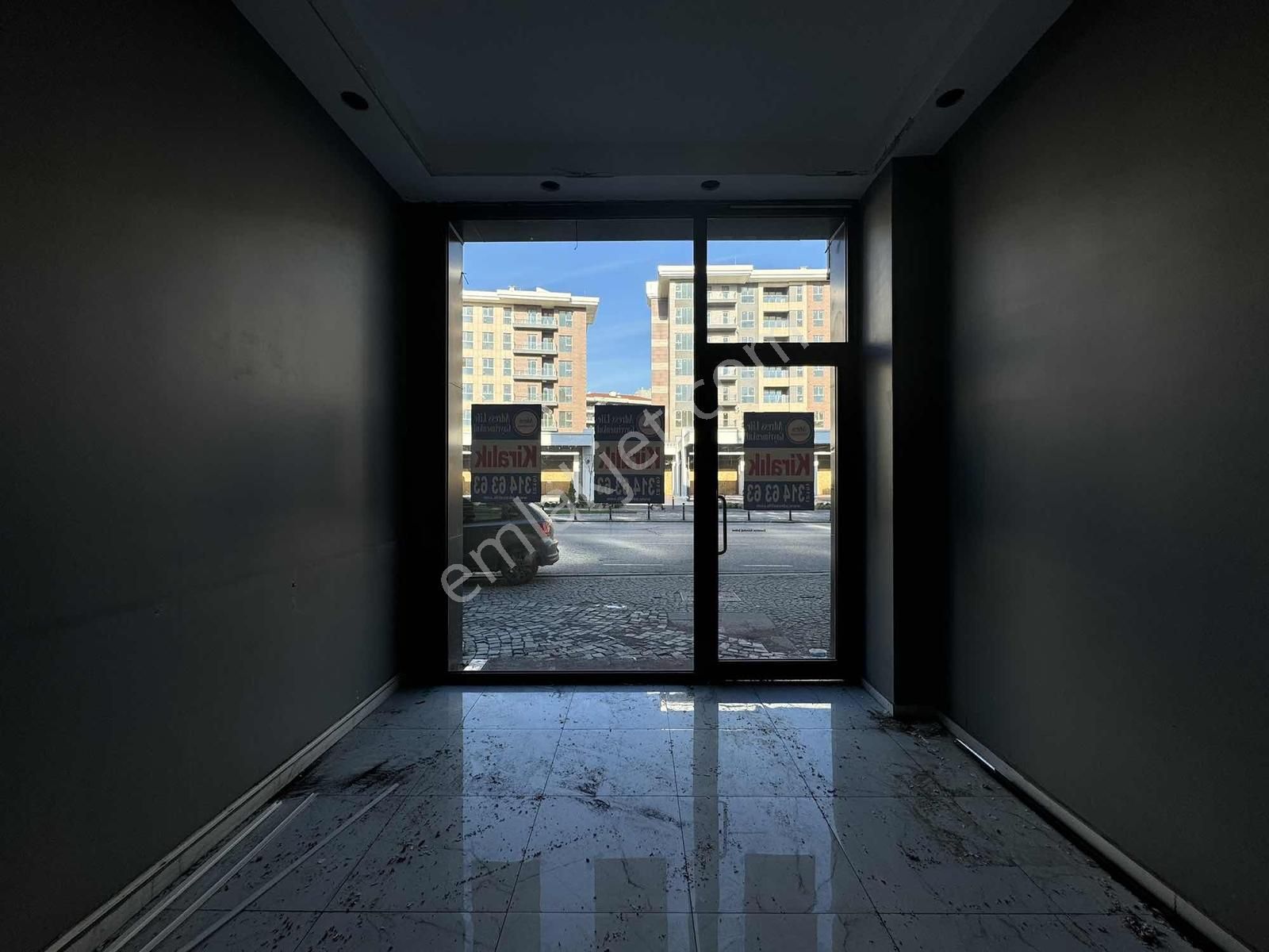 Ümraniye Alemdağ Cad.kurumsala Kiralık 40. M2 Kiralık Dükkan - Görsel 7