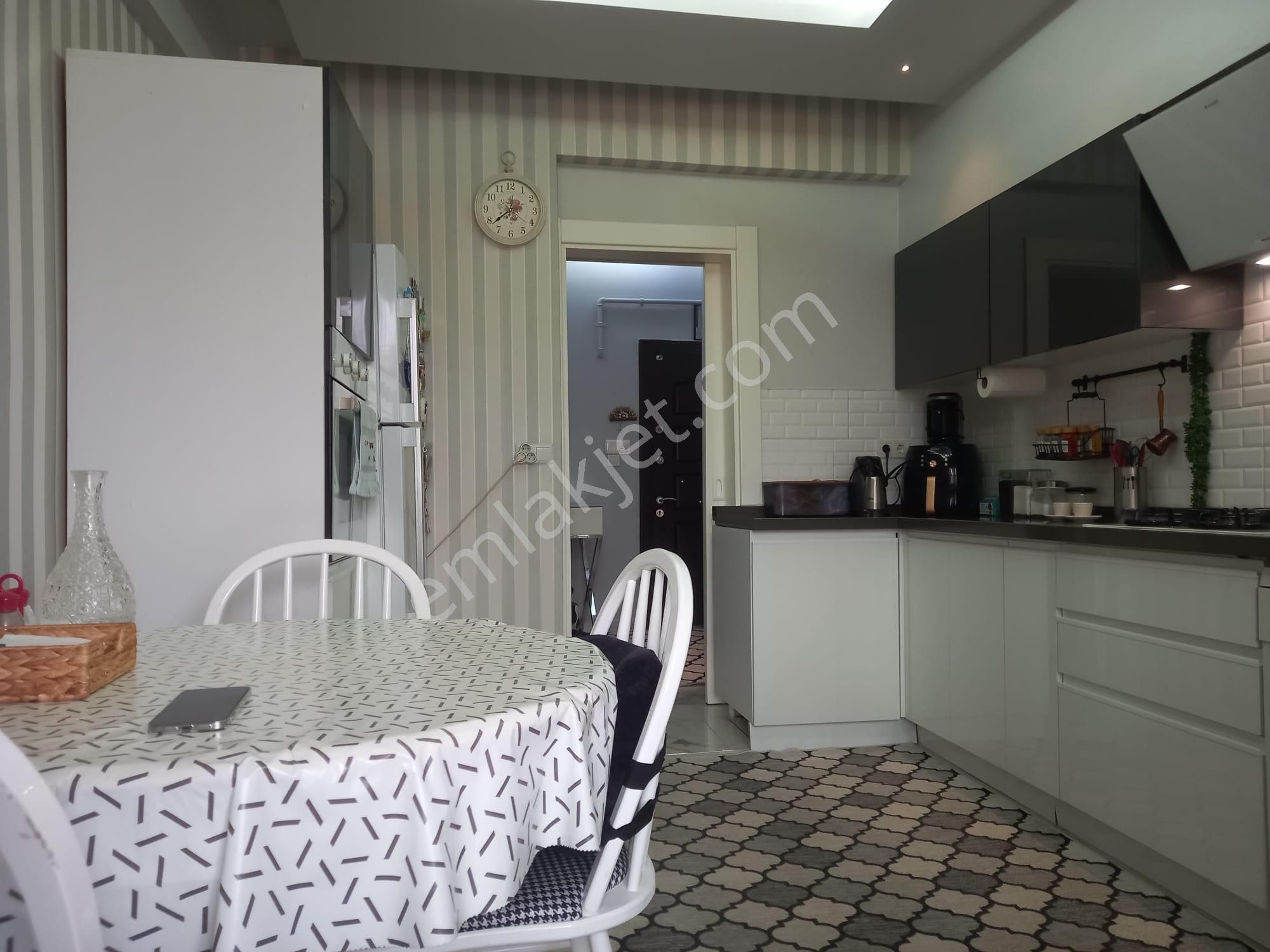 Roma' Dan Kozluca Yolunda Satılık Lüks Site İçi Daire - Görsel 20