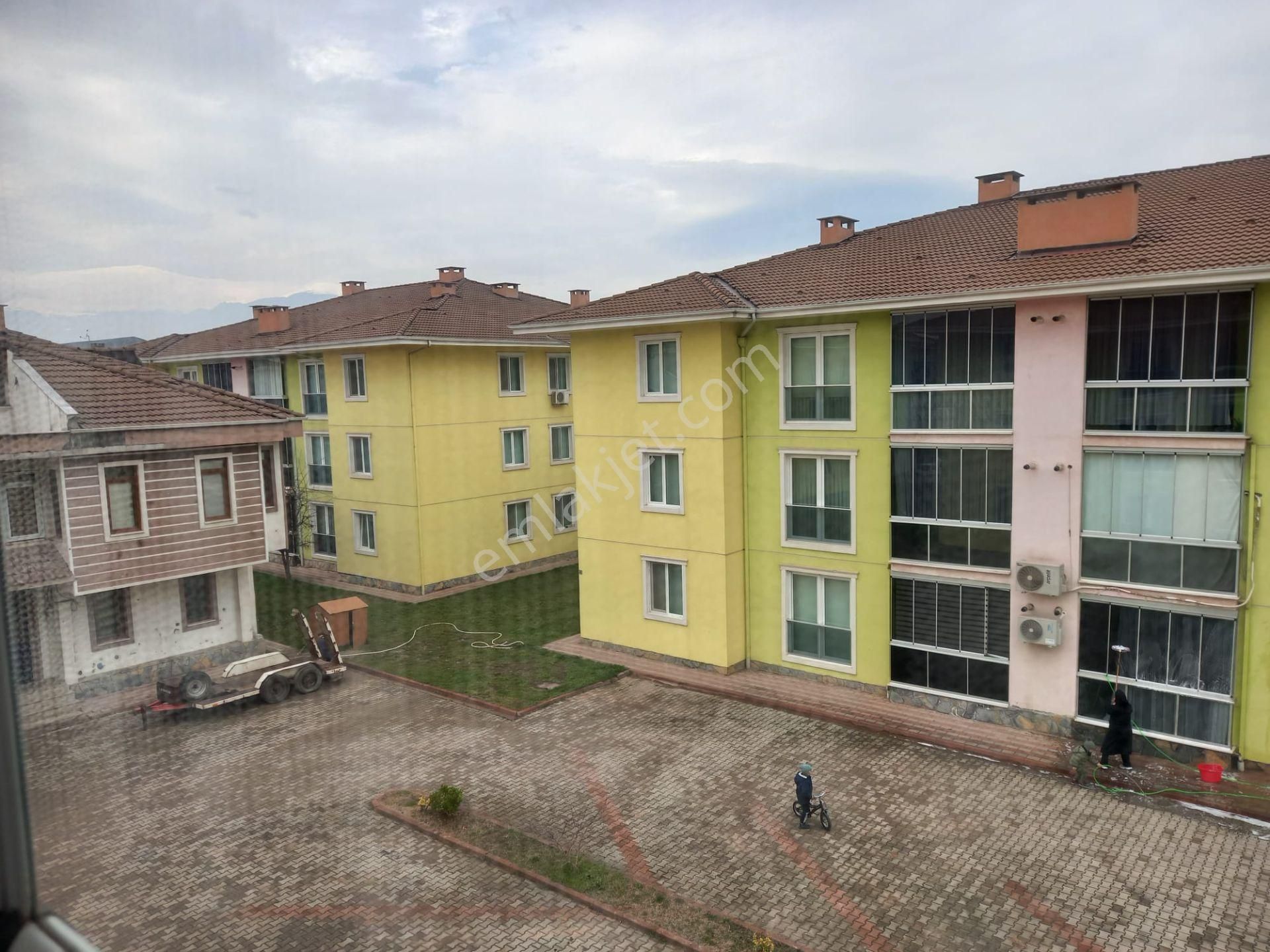 Roma' Dan Kozluca Yolunda Satılık Lüks Site İçi Daire - Görsel 3