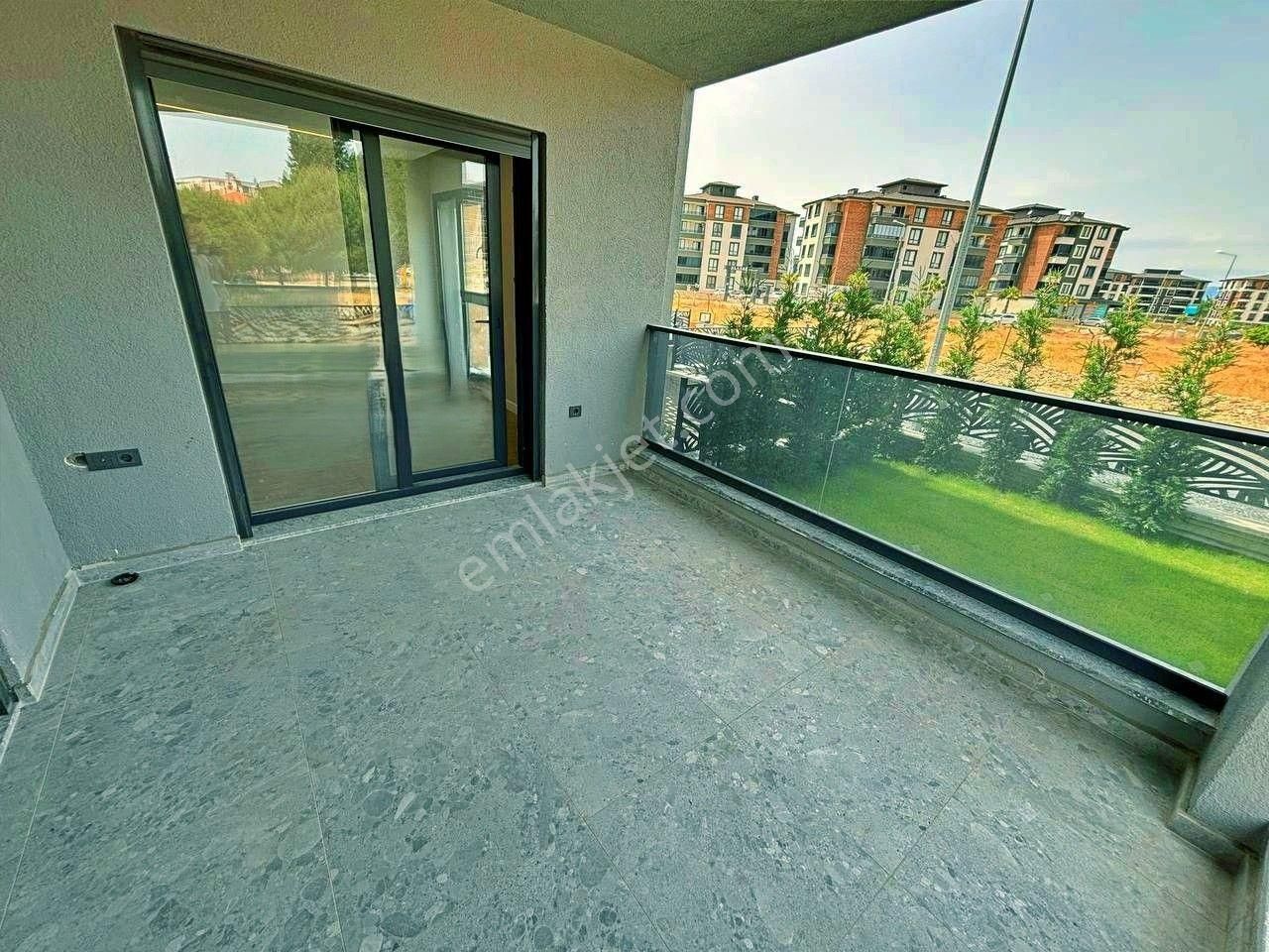Uytundan Burhaniye Bahçelievlerde Geniş Bahçeli 2+1 Lüks Daire - Görsel 8