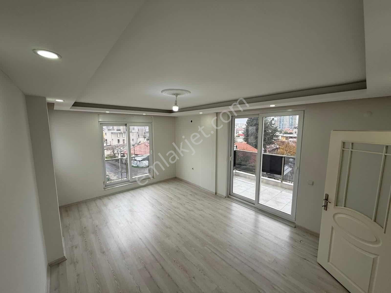 Kepez Sütçüler Mah Asansörlü Geniş Üstü Çatılı Daire