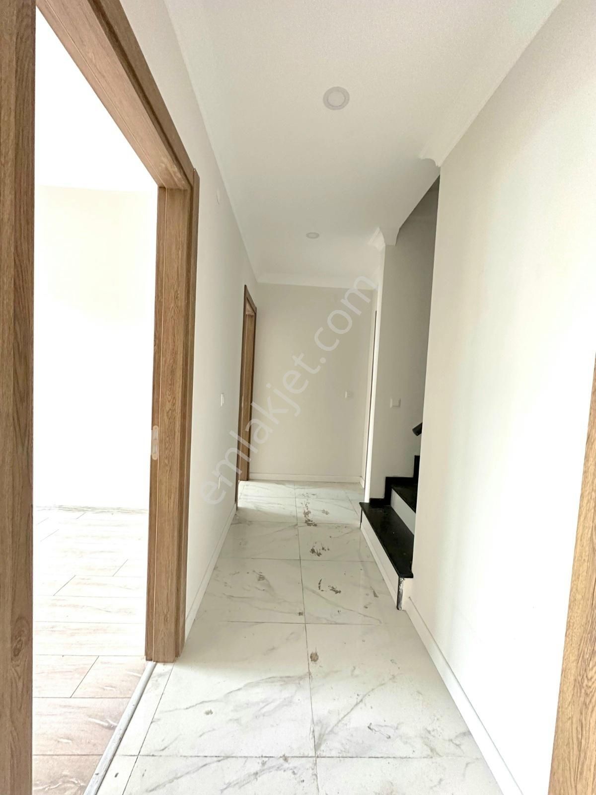Modern Mimari 3+1 40 M² Teraslı Z Dubleks Yahya Kaptanda! - Görsel 18