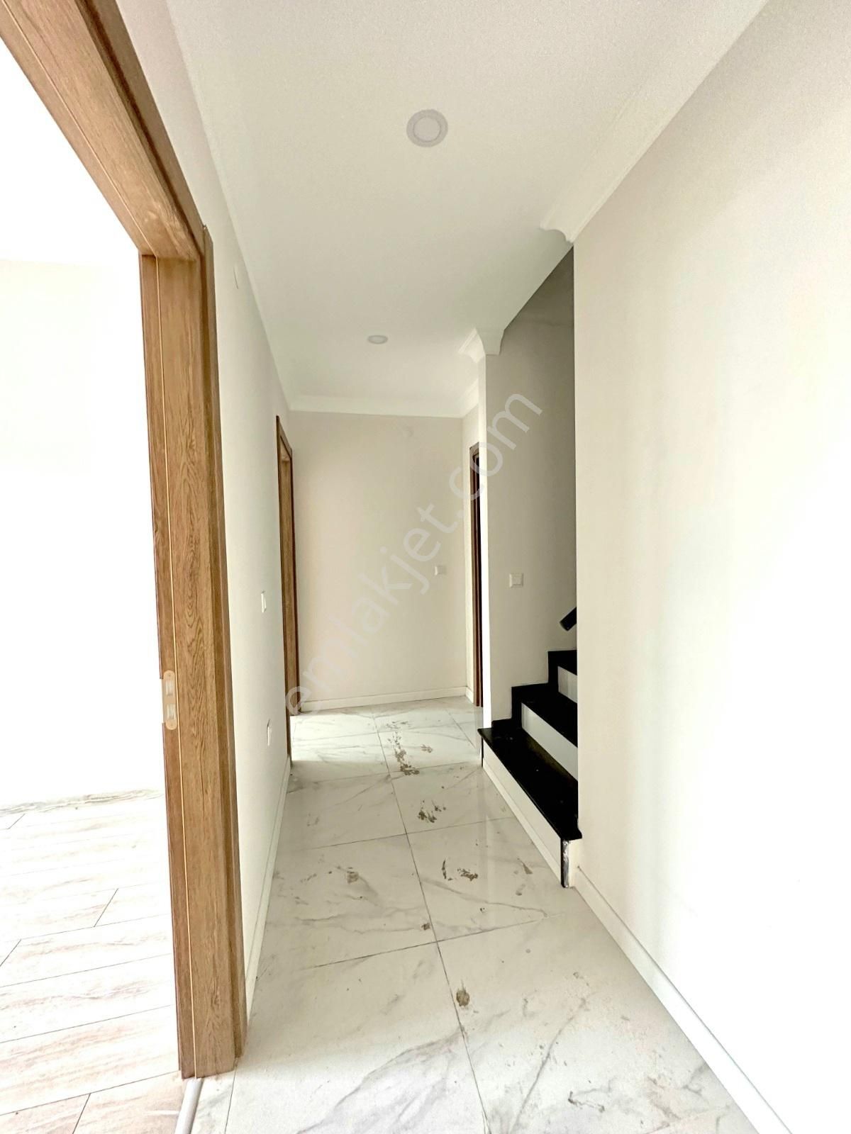 Modern Mimari 3+1 40 M² Teraslı Z Dubleks Yahya Kaptanda! - Görsel 8
