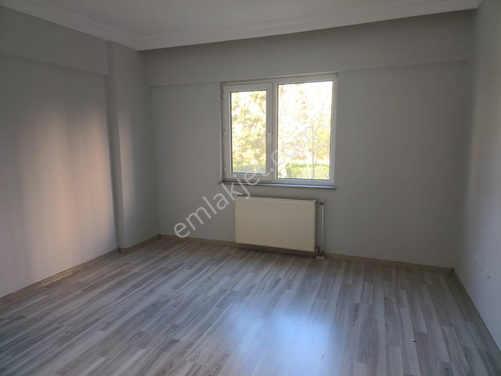 Belediye Konutlarında Temiz,geniş 3+1 Kiralık Daire