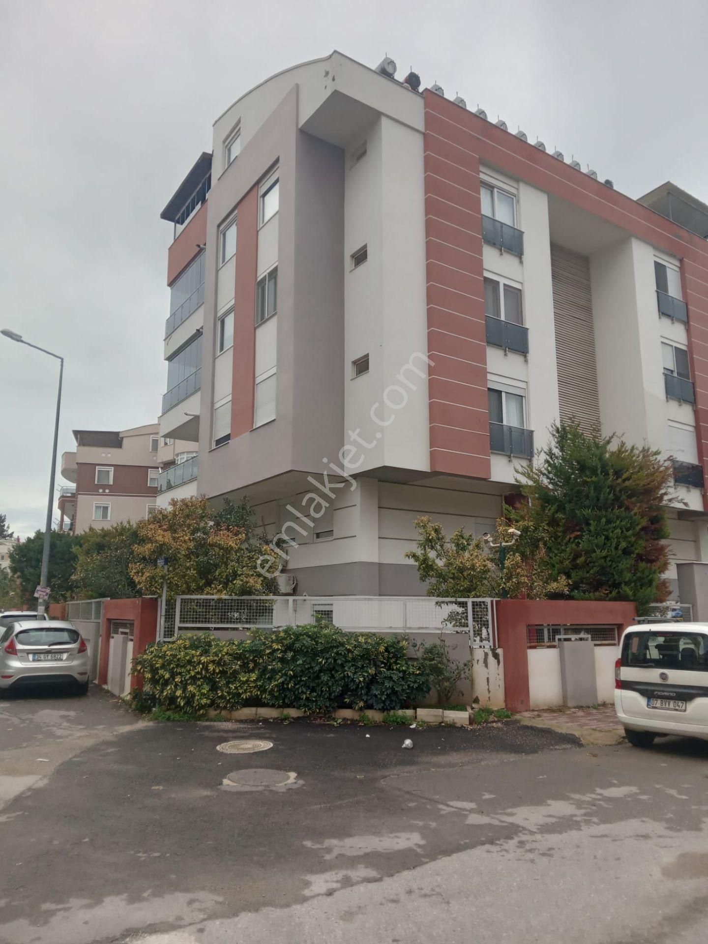 Uncalı 'da Yüzme Havuzlu , D.gazlı , Ebeveyn Banyolu Katta 2+1 - Görsel 4