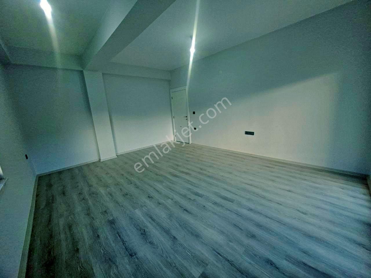 Uytundan Edremit Kadıköyde Doğalgazlı Kapalı Otoparklı 2+1 Daire - Görsel 6