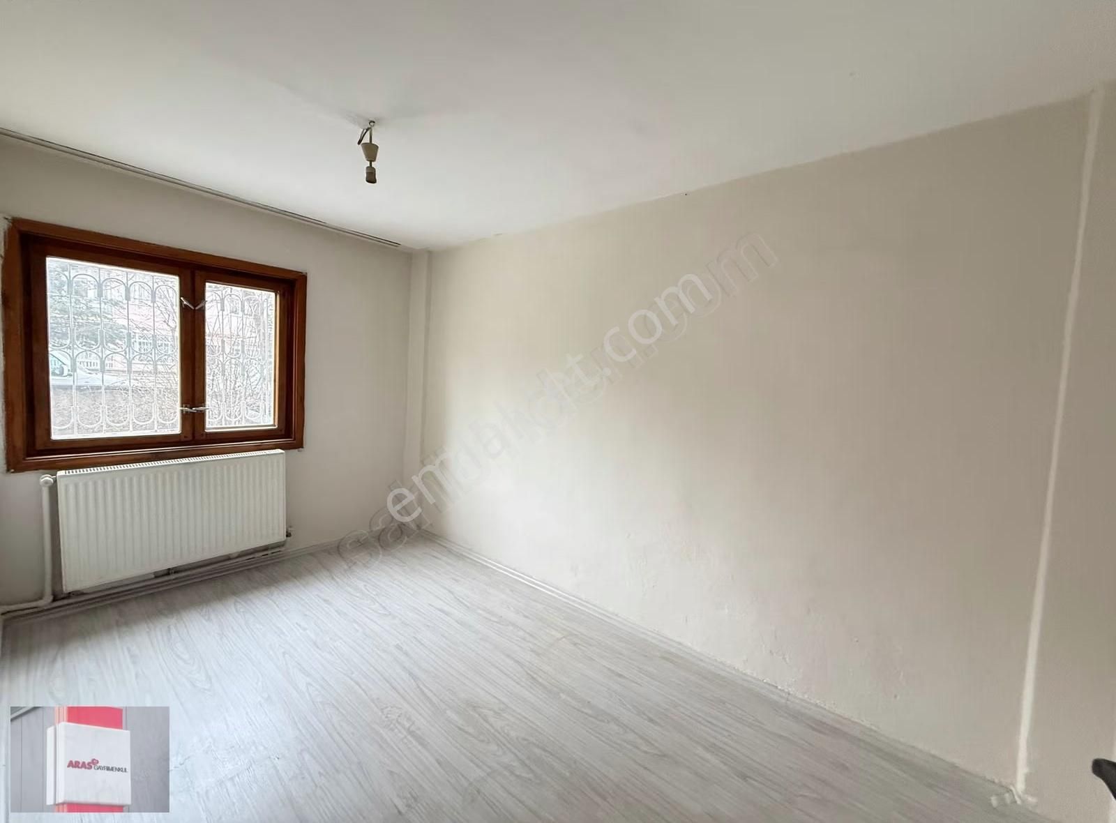 Dumlu Pınar Mahallesinde Tramway Duragı Yanı 2+1 Zemin Kat Daire - Görsel 6