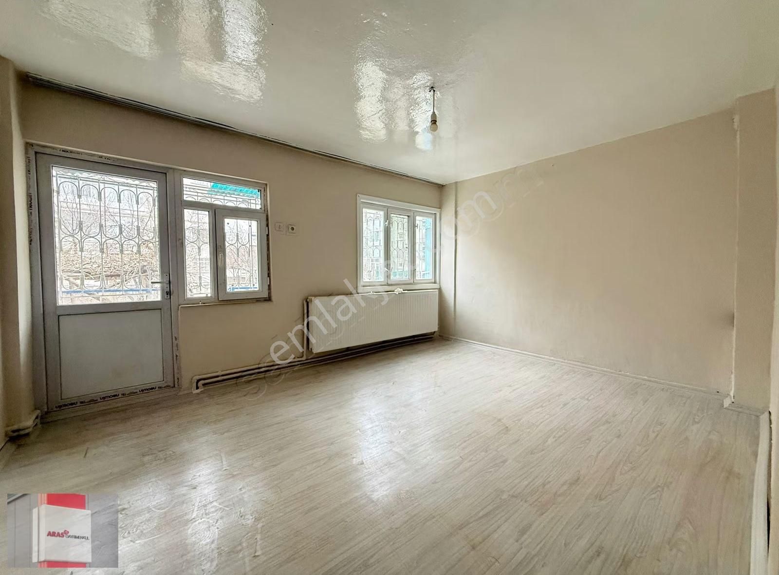 Dumlu Pınar Mahallesinde Tramway Duragı Yanı 2+1 Zemin Kat Daire - Görsel 18