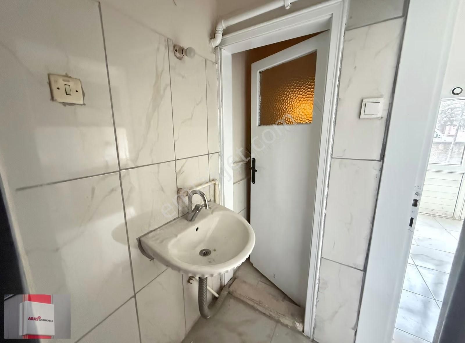 Dumlu Pınar Mahallesinde Tramway Duragı Yanı 2+1 Zemin Kat Daire - Görsel 13