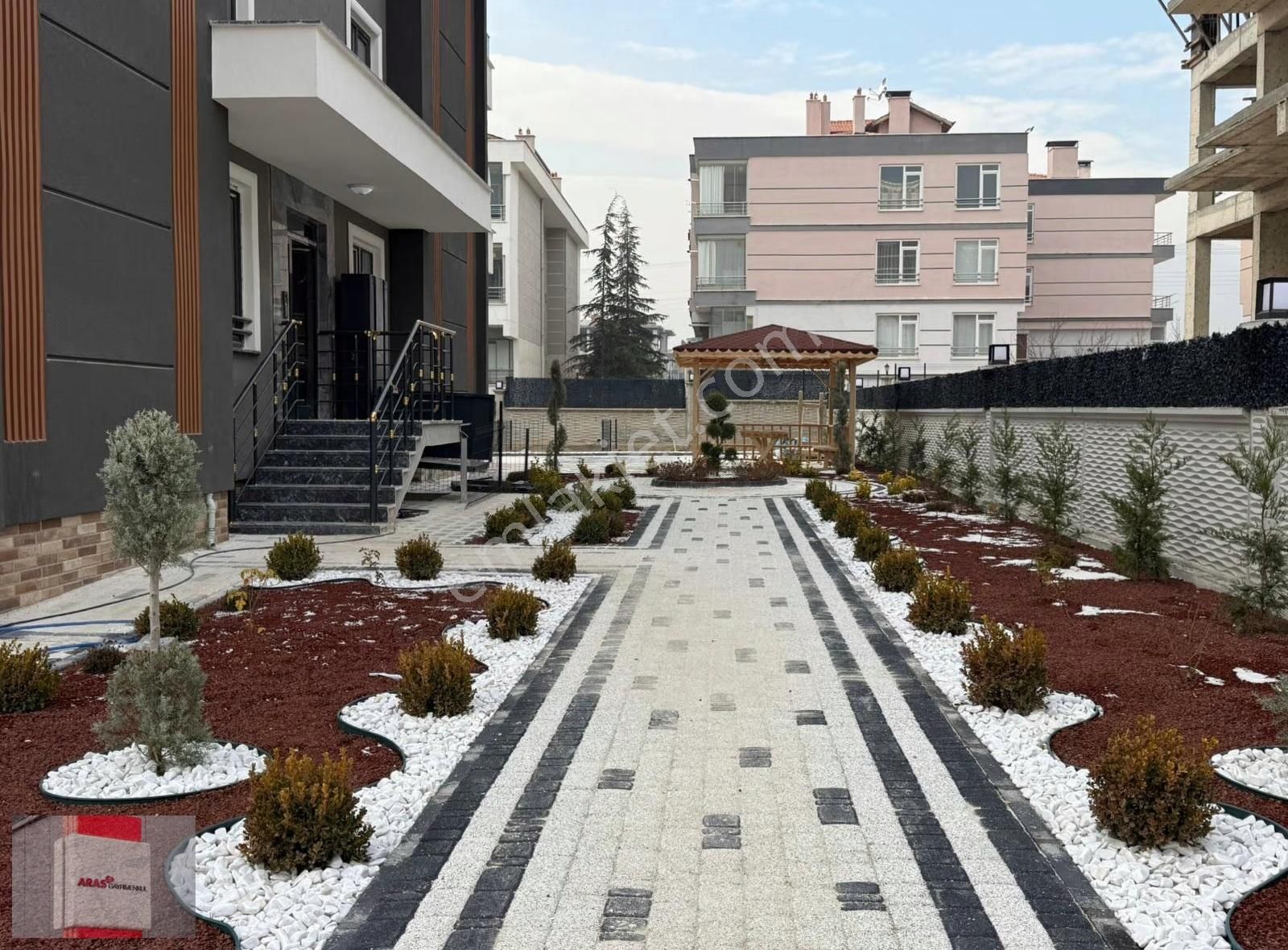 Kahramanlar Caddesinde Ultra Lüx Hobi Bahçeli 3+1 Daireler - Görsel 20