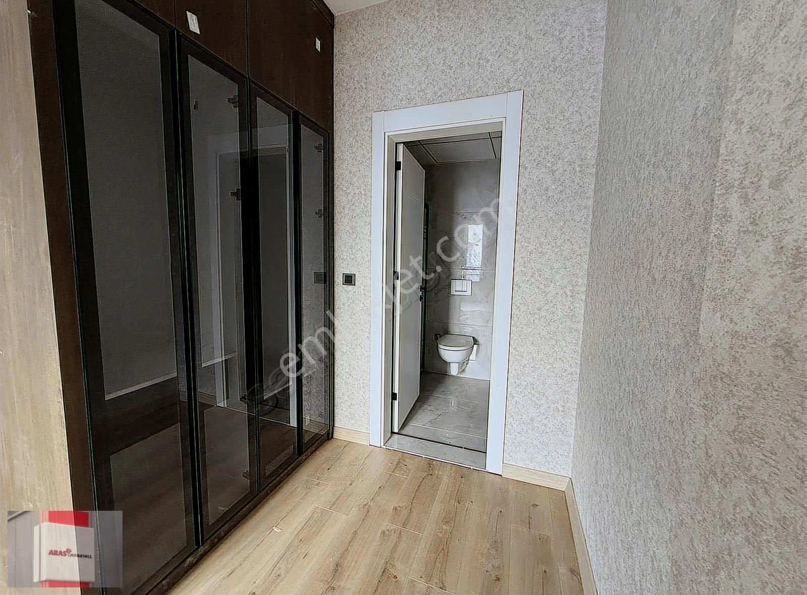 Kahramanlar Caddesinde Ultra Lüx Hobi Bahçeli 3+1 Daireler - Görsel 11