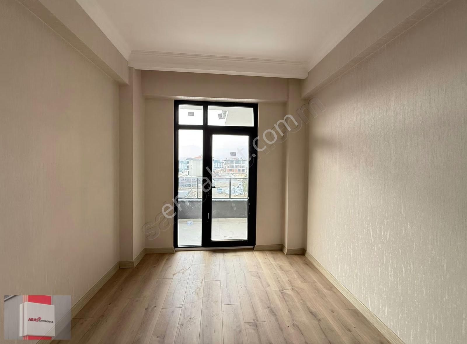 Kahramanlar Caddesinde Ultra Lüx Hobi Bahçeli 3+1 Daireler - Görsel 10