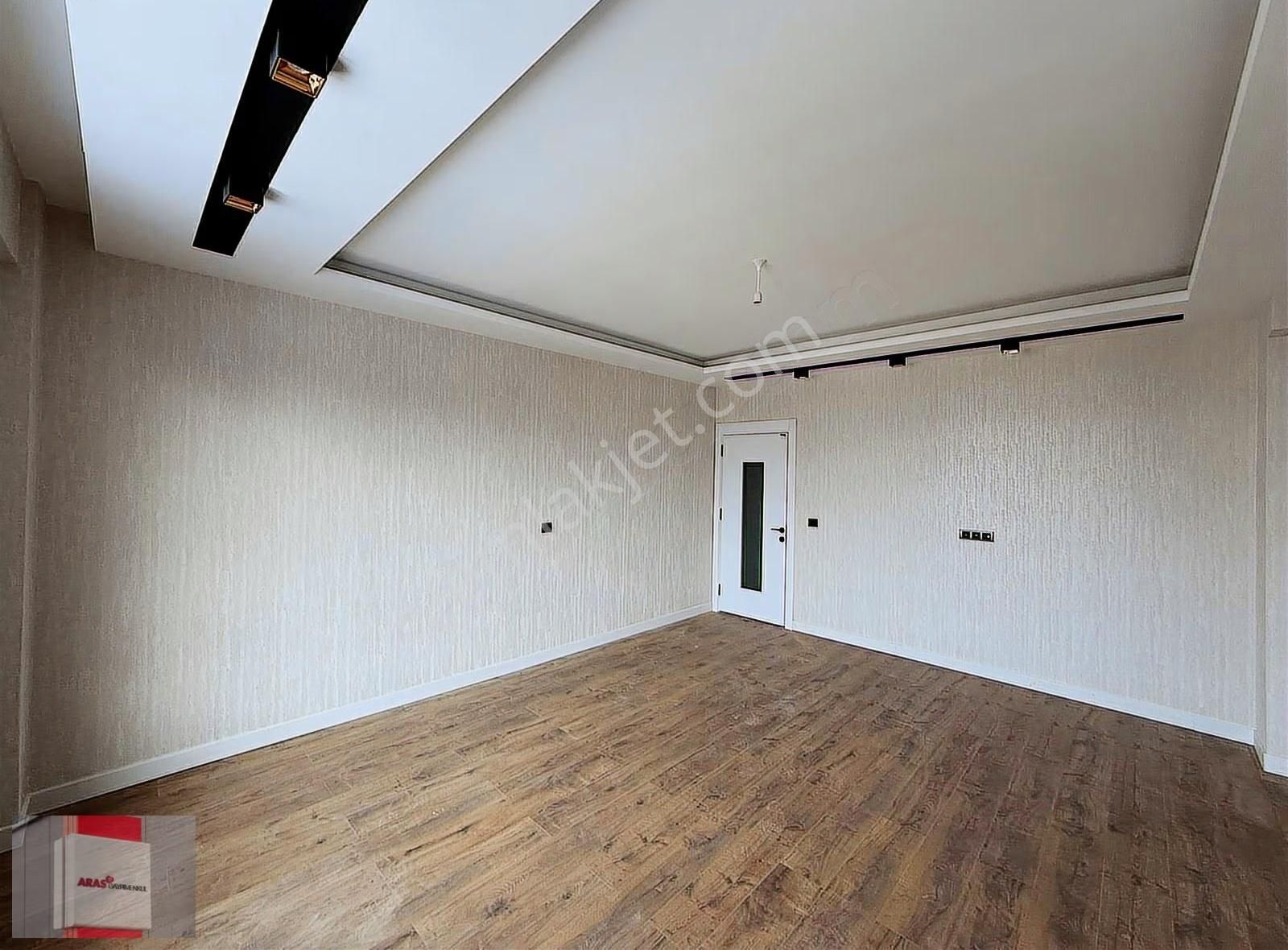 Kahramanlar Caddesinde Ultra Lüx Hobi Bahçeli 3+1 Daireler - Görsel 23