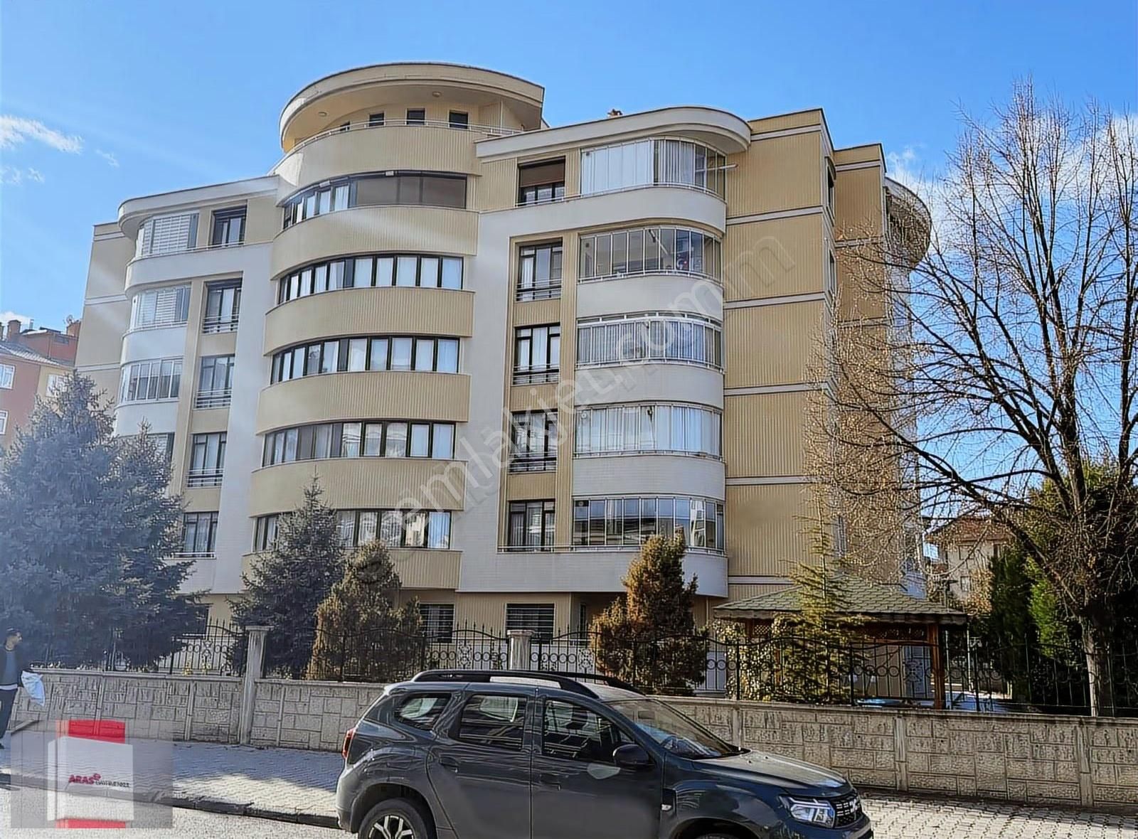 Musalla Bagları Mah. Maruf Sitesi Lüx Ultra Geniş 4+1 Daire