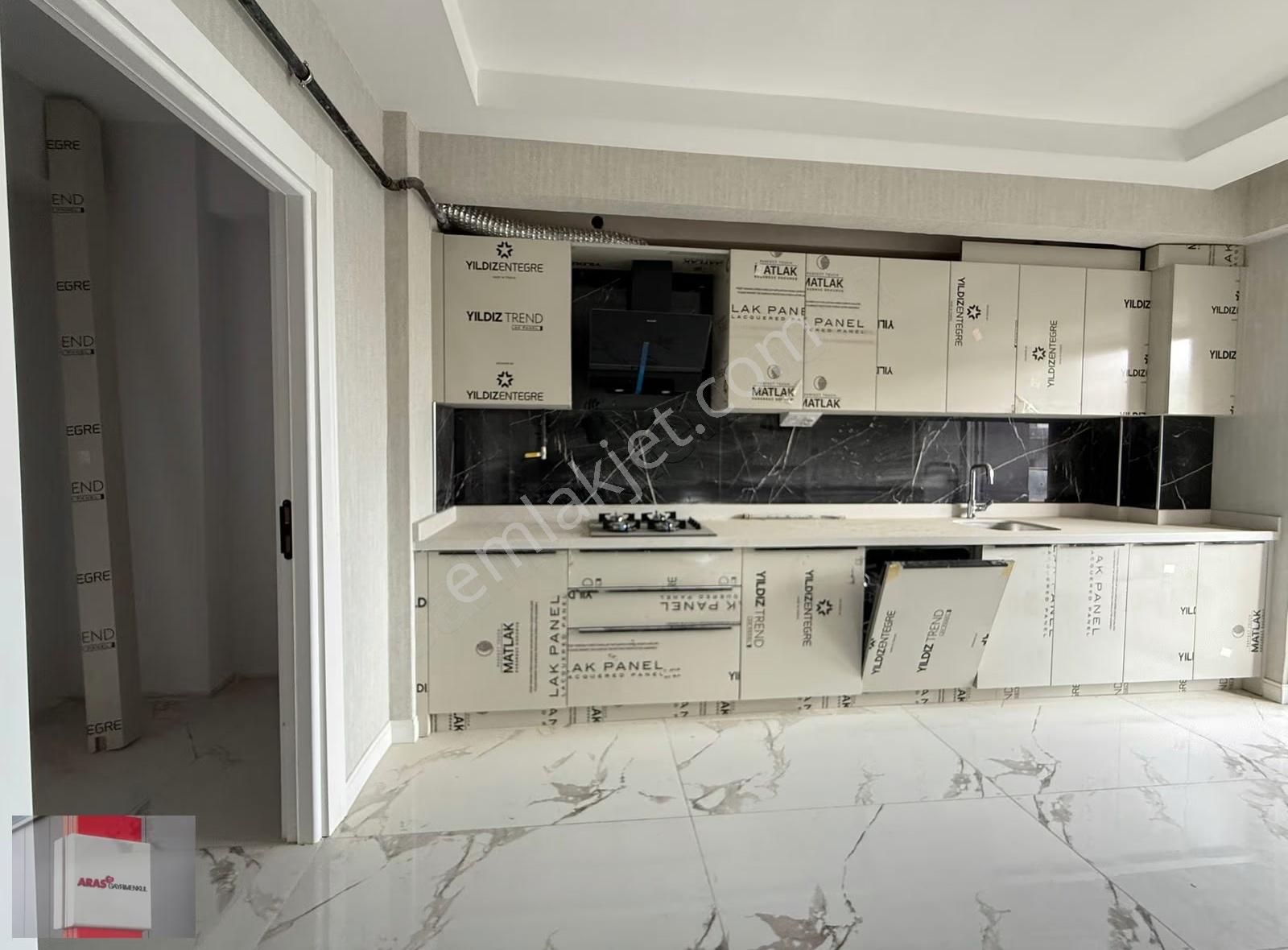 Selehattin Eyyubi Mahallesinde Site İçi Ara Kat 4+1 Ultra Lüx - Görsel 19