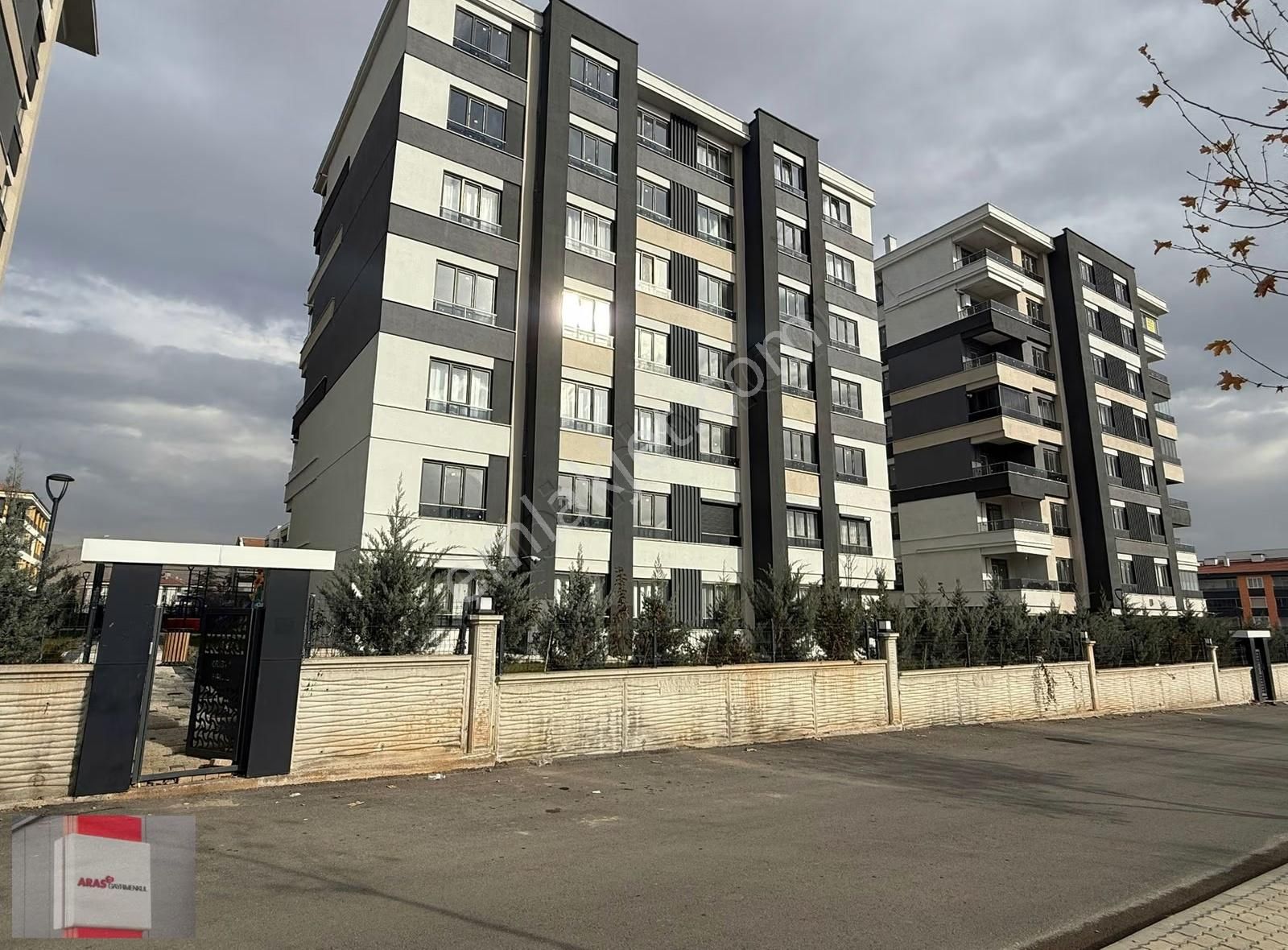 Selehattin Eyyubi Mahallesinde Site İçi Ara Kat 4+1 Ultra Lüx - Görsel 26