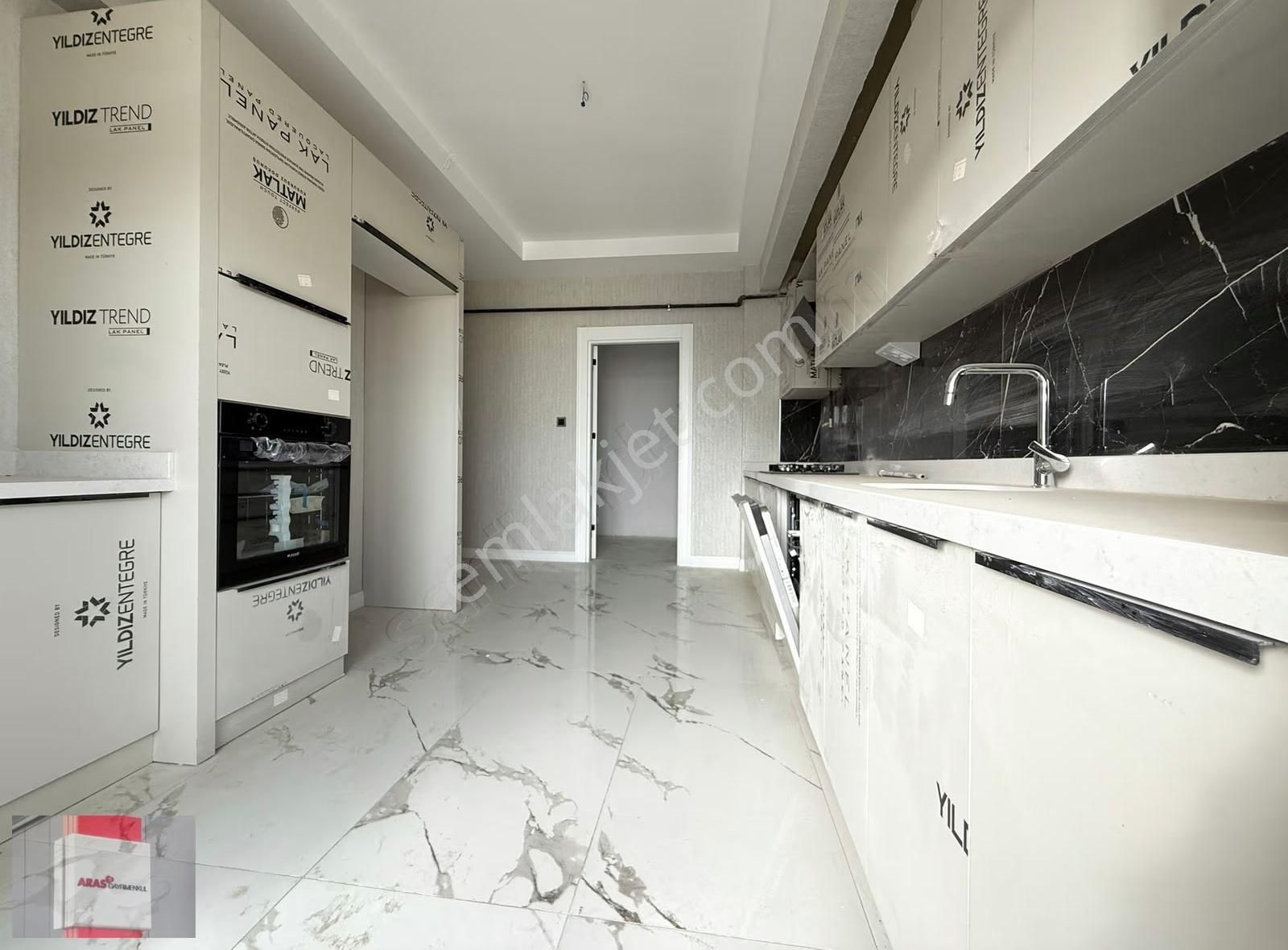 Selehattin Eyyubi Mahallesinde Site İçi Ara Kat 4+1 Ultra Lüx - Görsel 17