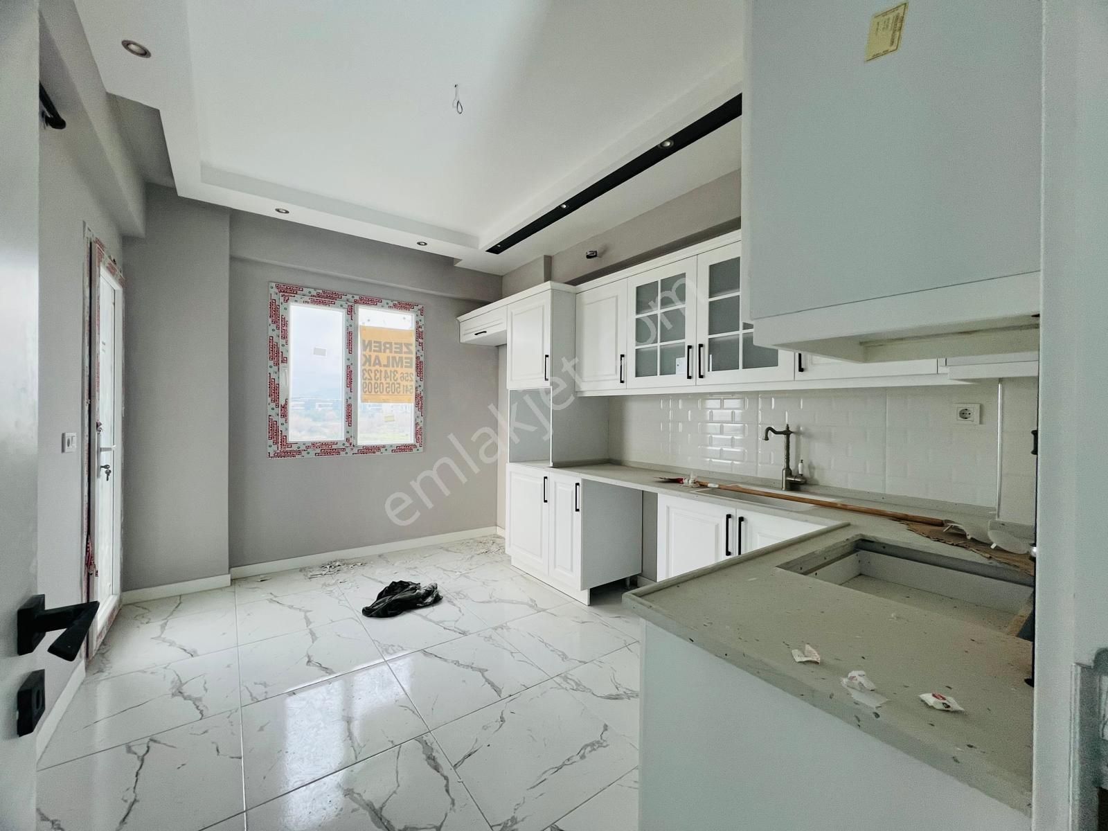 Göçmen Gayrimenkul'den Dallıca Mah.3+1 Sıfır Satılık Daire