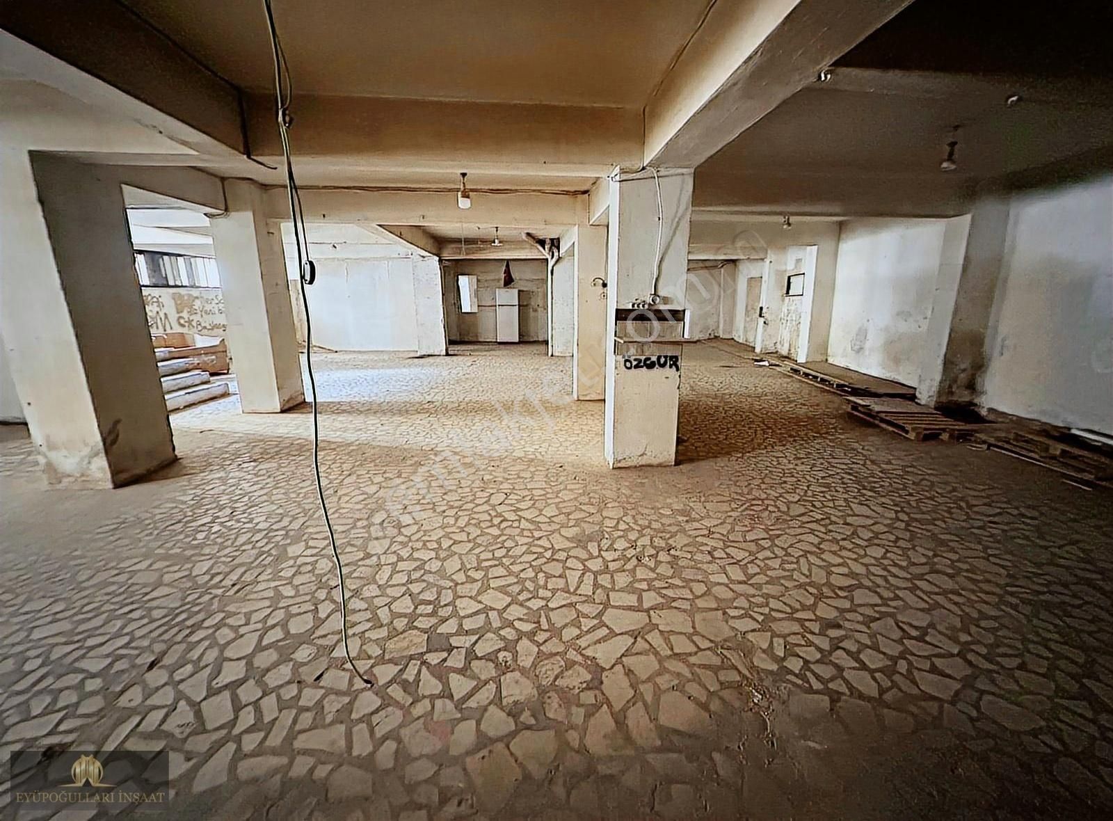 B.paşa Altıntepsi Mah. 280 M2 Tek Kiralık Dükkan - Görsel 13