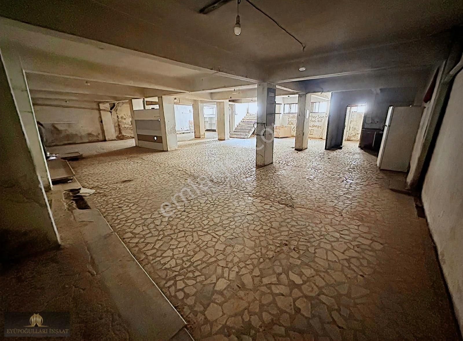 B.paşa Altıntepsi Mah. 280 M2 Tek Kiralık Dükkan - Görsel 12