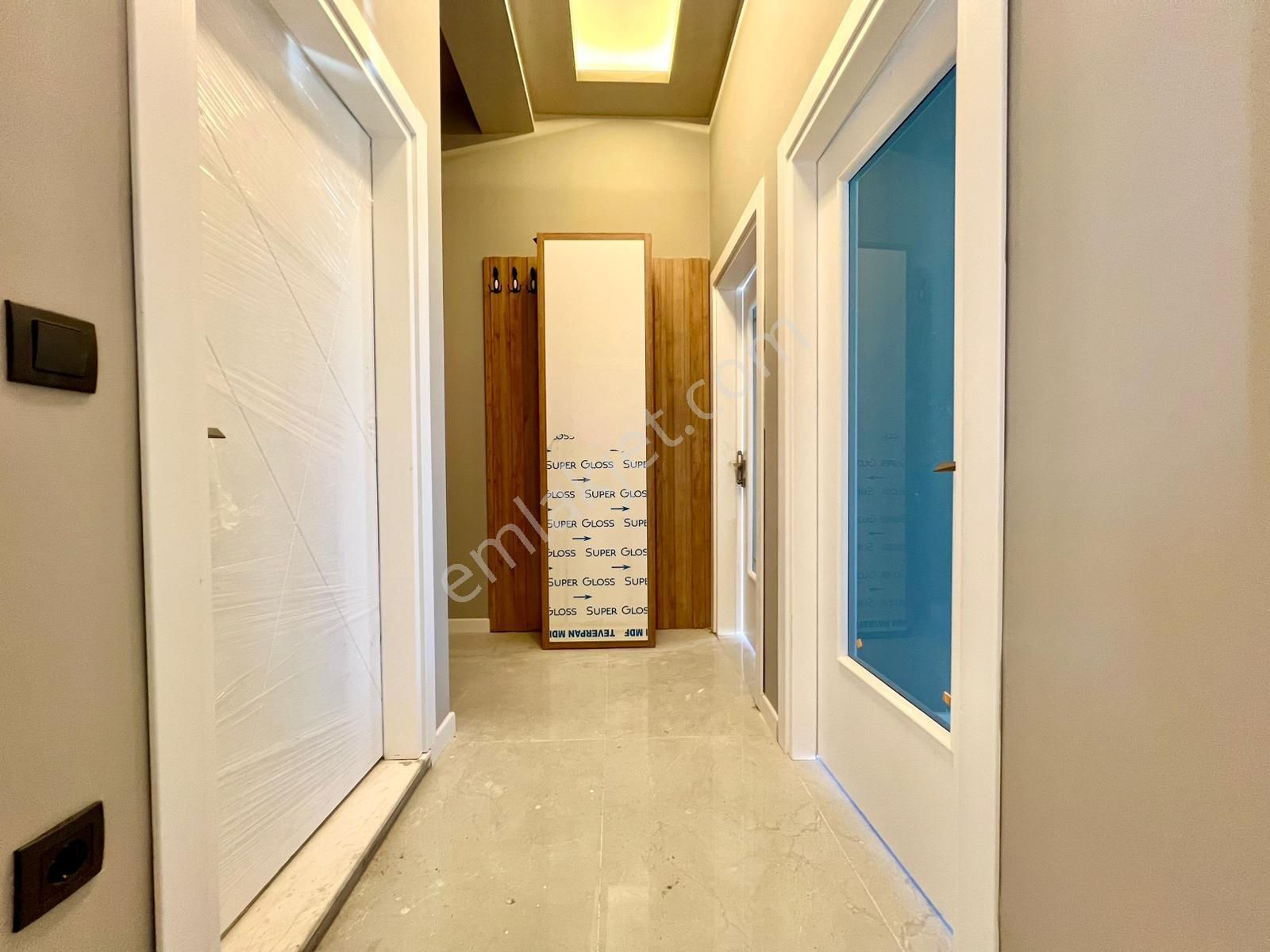 ꧁ay Emlaktan꧂akçay'da Müstakil Tadında Kendine Ait Bahçe Kullanımlı Ön Cephe Satılık 2+1 Lüks Daire - Görsel 11