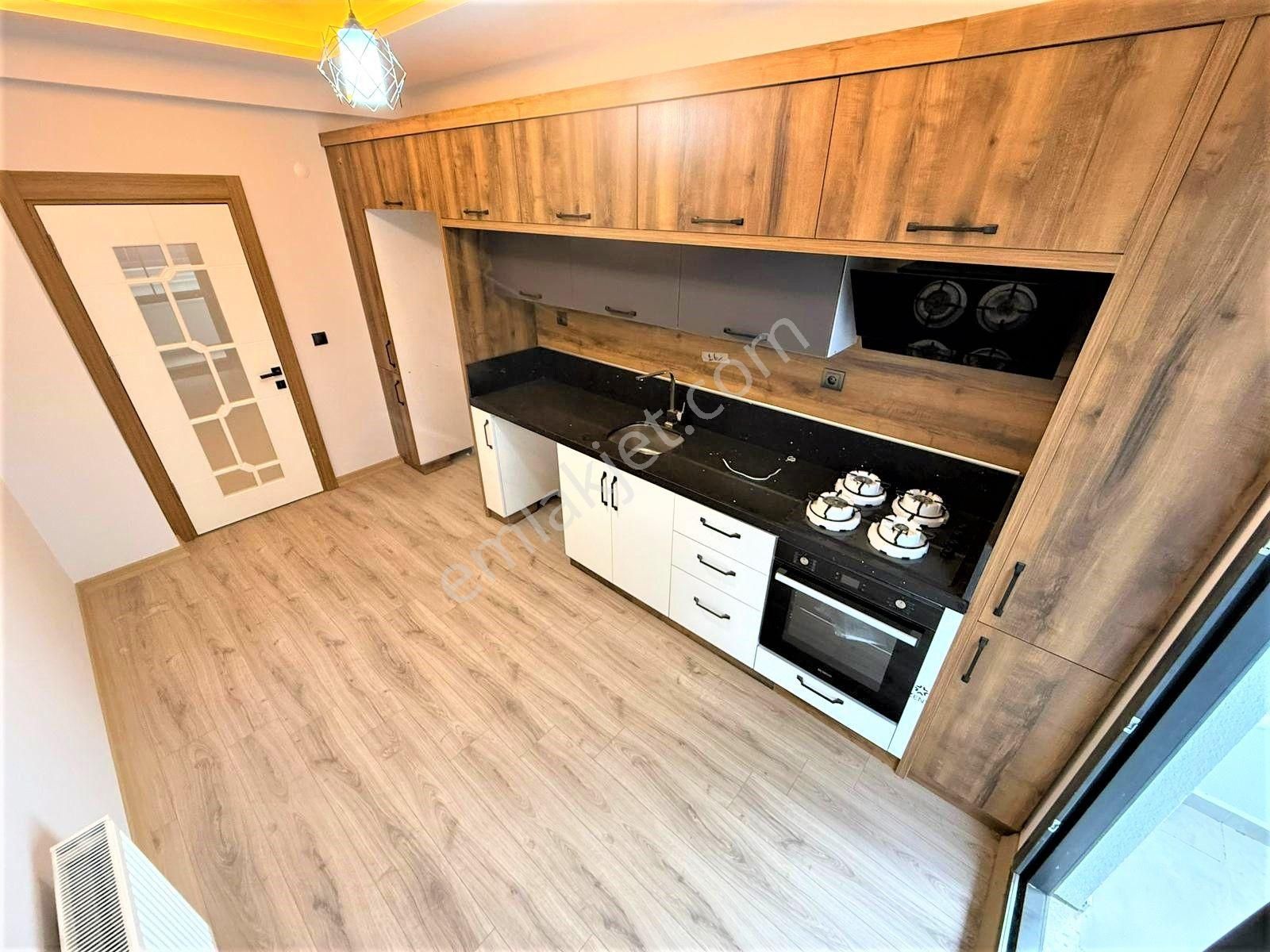 🟠🟠alfa'dan Akçay'da Satılık Ön Cephe Arakat Lüx Tasarımıyla Şık Arakatebeveyn Banyolu 2+1 Daire - Görsel 2