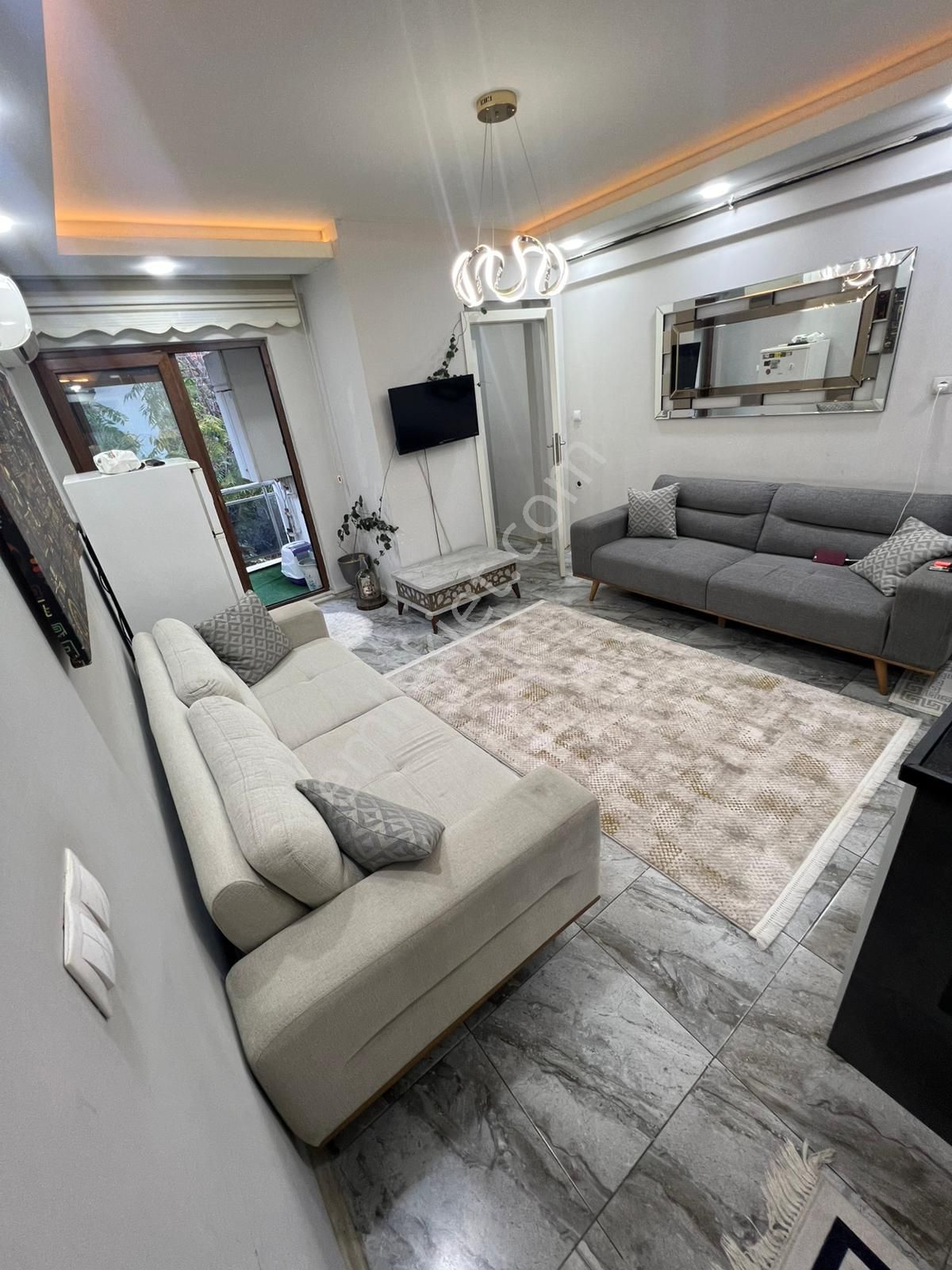 Arakat Balkonlu Sıfır Eşyalı Geniş 2+1 Satılık Apart