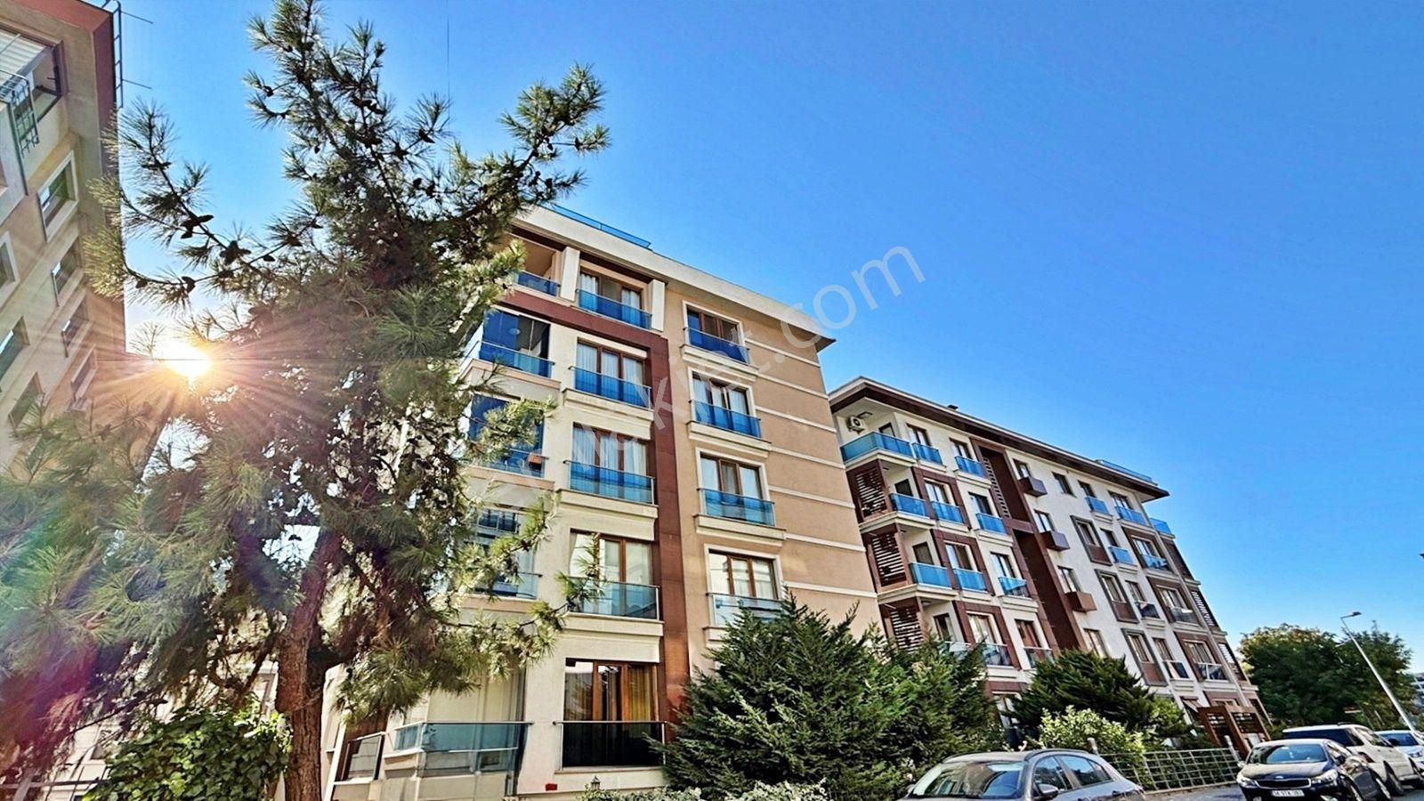 Weal World' Den İncirli De, K.otoparklı Yeni Binada, 3+1, Arakat Lüks Daire ...