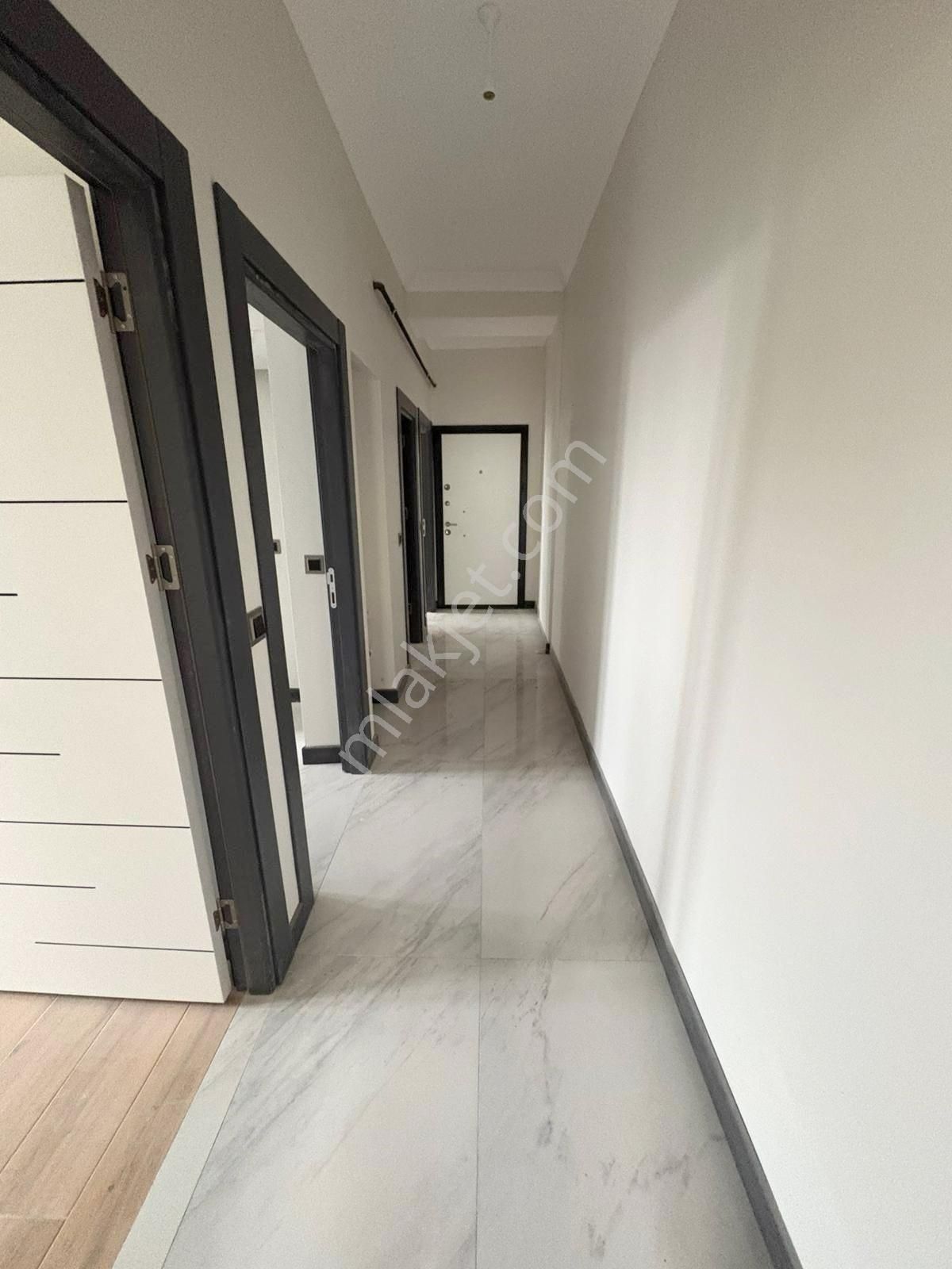 Mertcan'dan Ara Kat Balkonlu 2+1 Sıfır Daire - Görsel 16