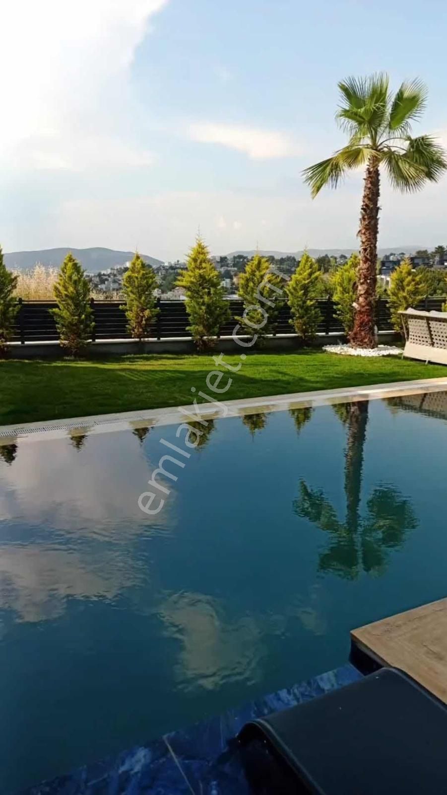 Balo Gayrimenkul'den Kuşadası Deniz Manzaralı Lüks Loft Villa