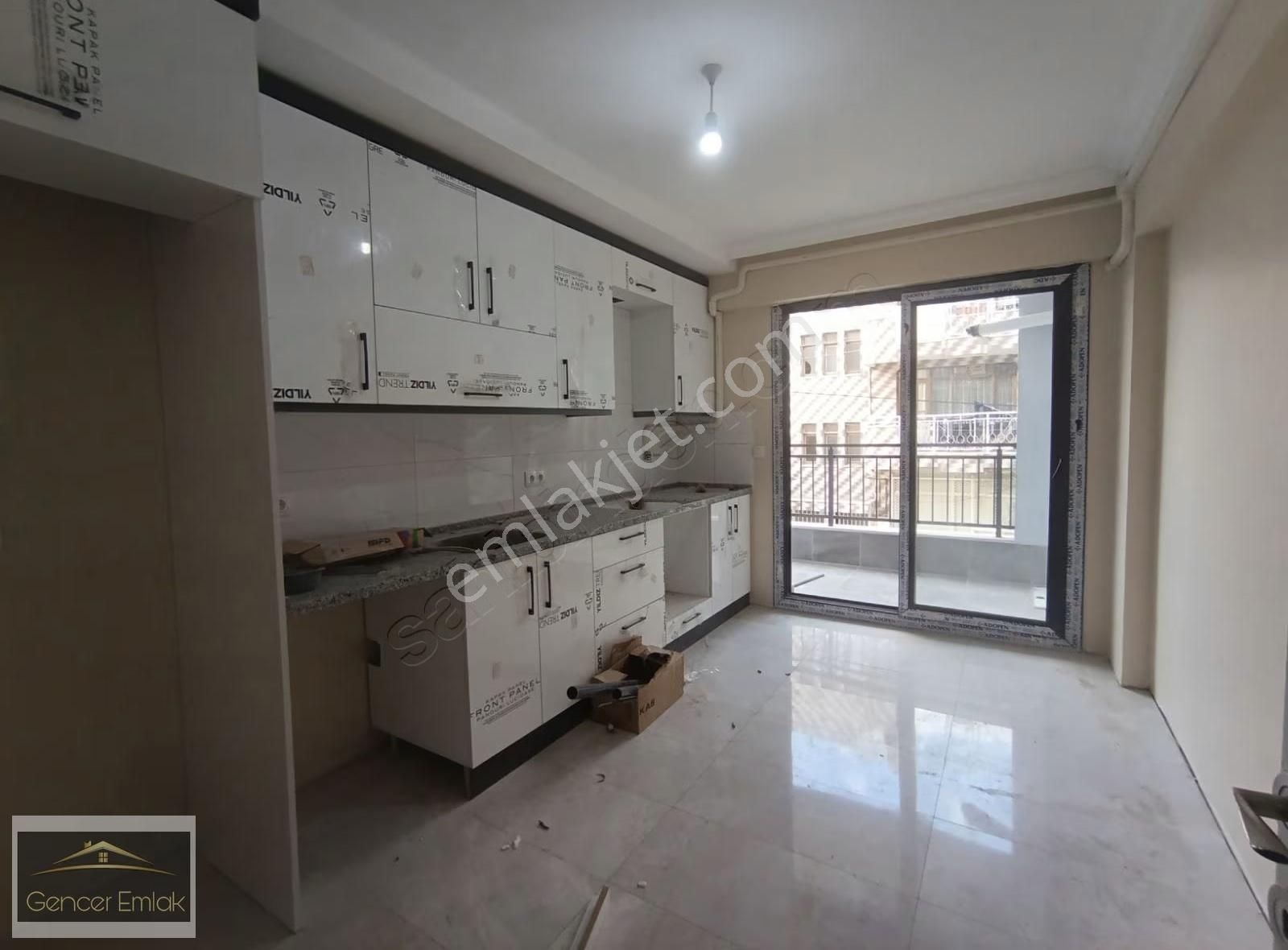 Kurtuluş Ta Özel Otoparklı 2+1 Daire - Görsel 8