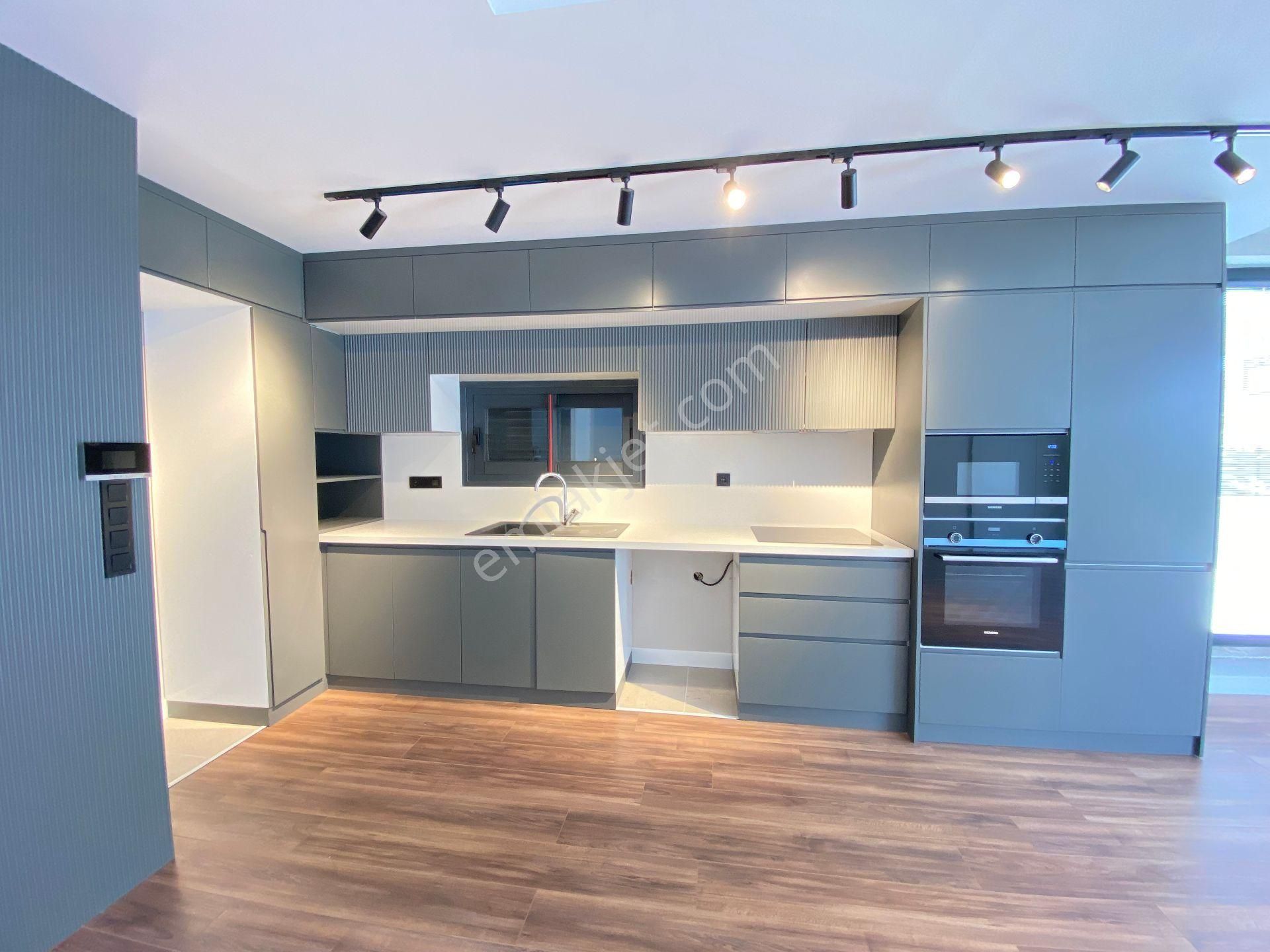 Menderes Gümüldür Deniz Tarafında: Modern Mimari, Tam Müstakil Lüks Satılık 4+1villa! - Görsel 13