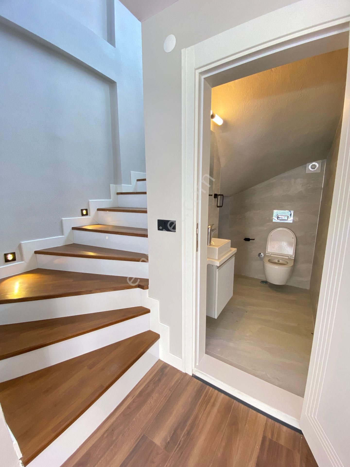 Menderes Gümüldür Deniz Tarafında: Modern Mimari, Tam Müstakil Lüks Satılık 4+1villa! - Görsel 19