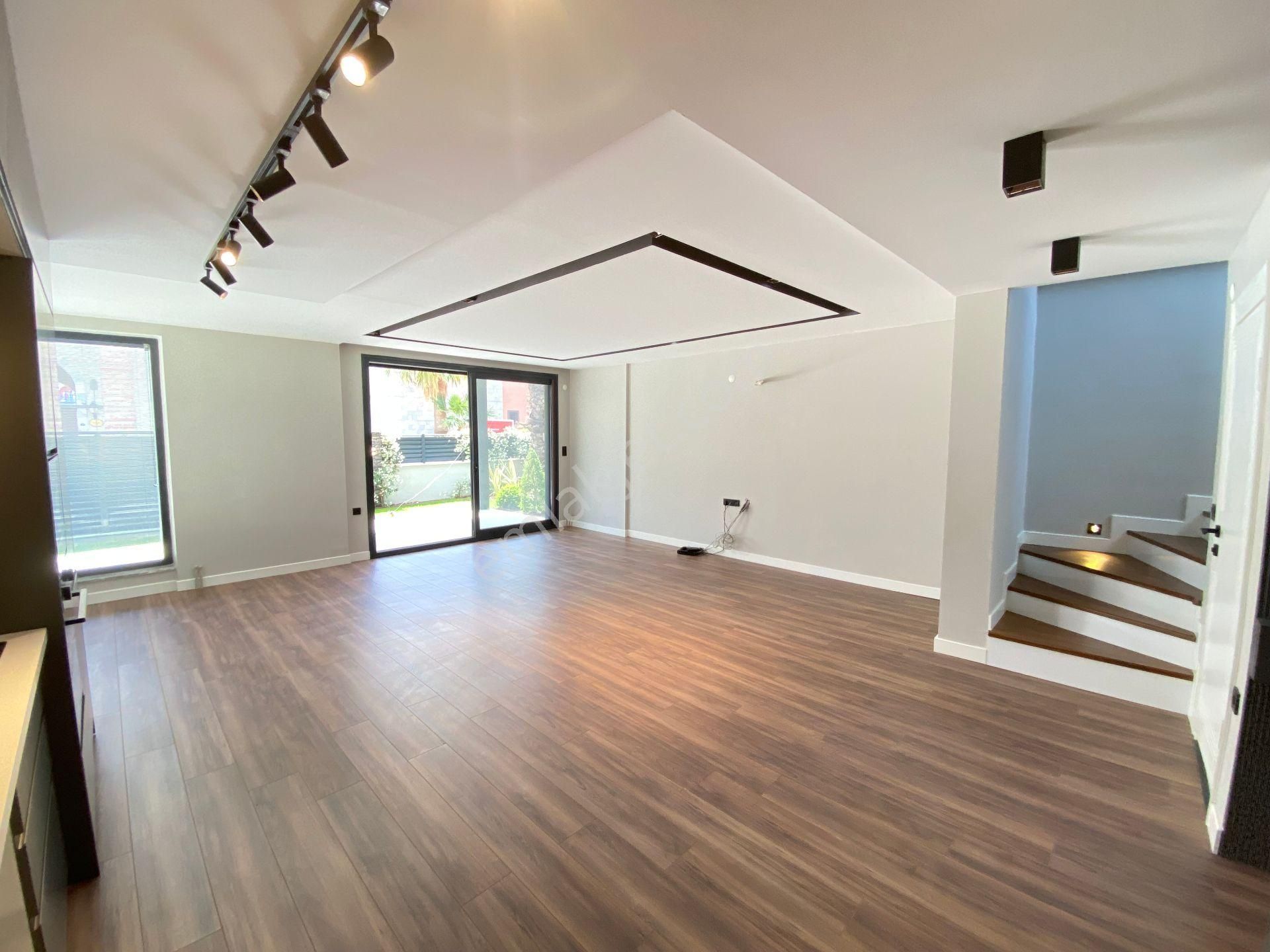 Menderes Gümüldür Deniz Tarafında: Modern Mimari, Tam Müstakil Lüks Satılık 4+1villa! - Görsel 15