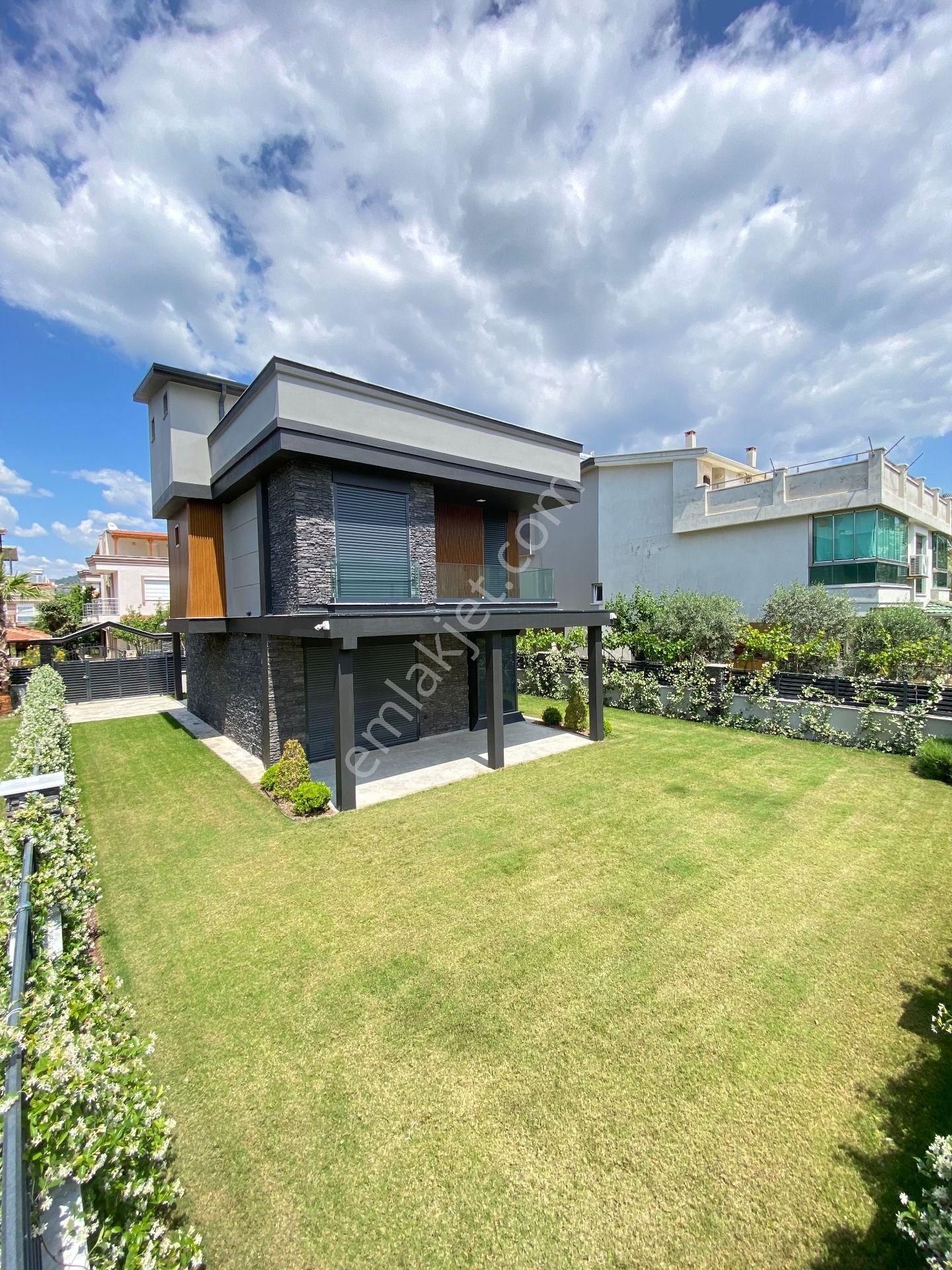 Menderes Gümüldür Deniz Tarafında: Modern Mimari, Tam Müstakil Lüks Satılık 4+1villa! - Görsel 7