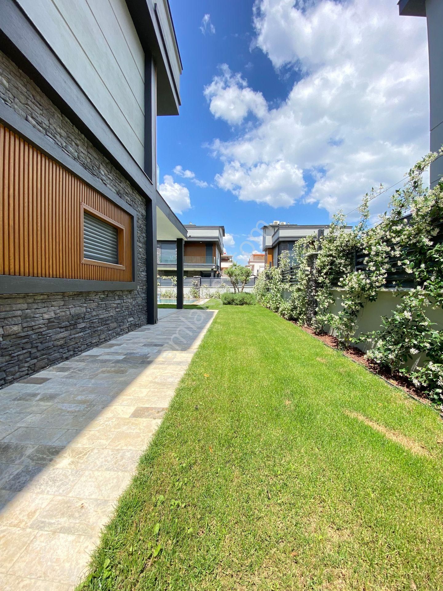 Menderes Gümüldür Deniz Tarafında: Modern Mimari, Tam Müstakil Lüks Satılık 4+1villa! - Görsel 5