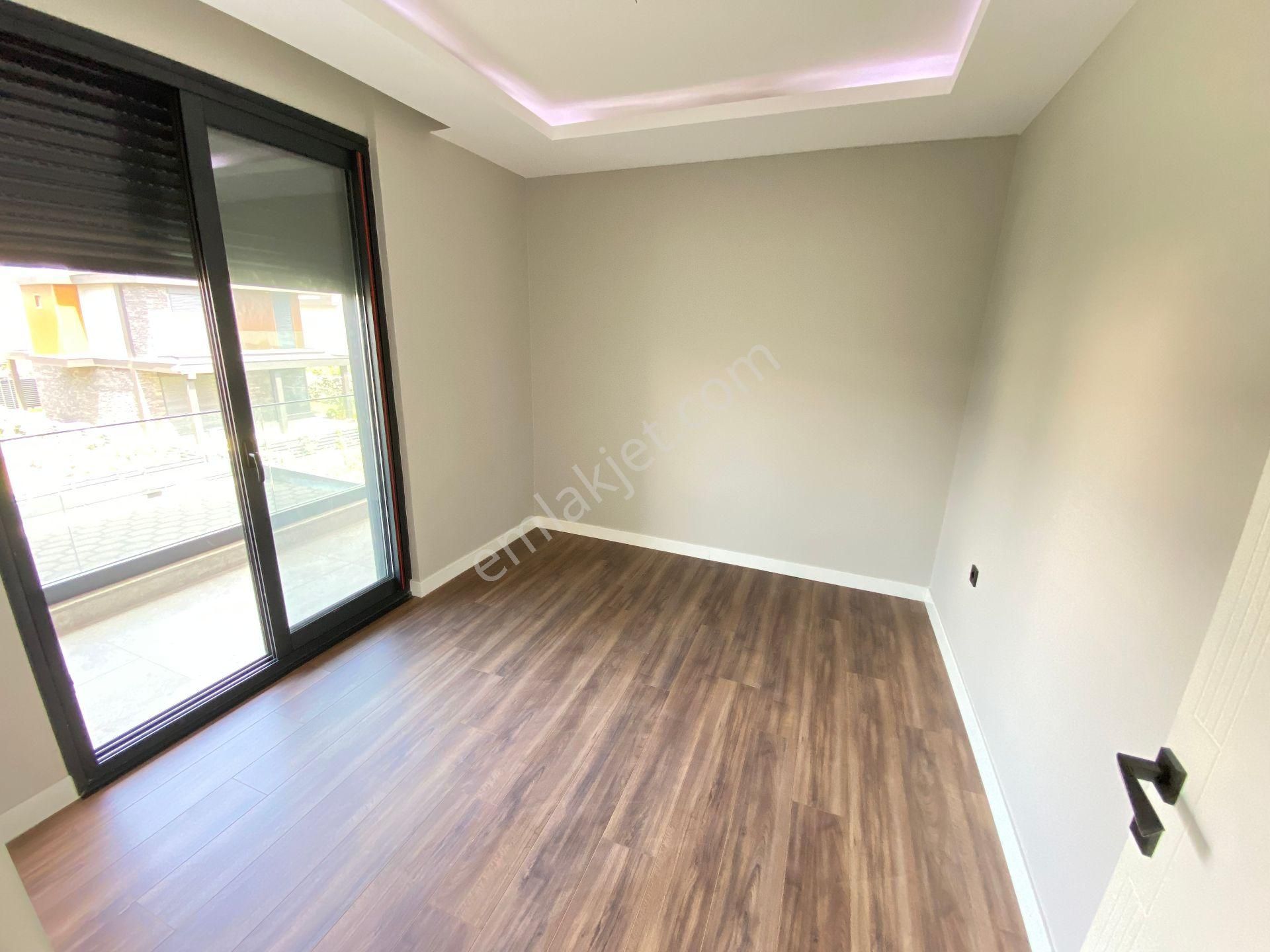 Menderes Gümüldür Deniz Tarafında: Modern Mimari, Tam Müstakil Lüks Satılık 4+1villa! - Görsel 24