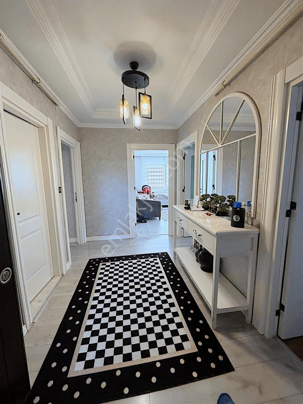 Torosda Her Kat Tek Ömer Bayram Yapımı K.mutfak 4+1 Satılk Daire - Görsel 2