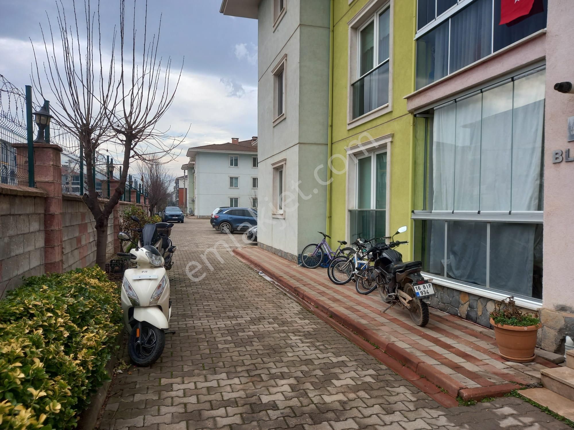 Roma' Dan Kozluca Yolunda Satılık Site İçi Daire - Görsel 6