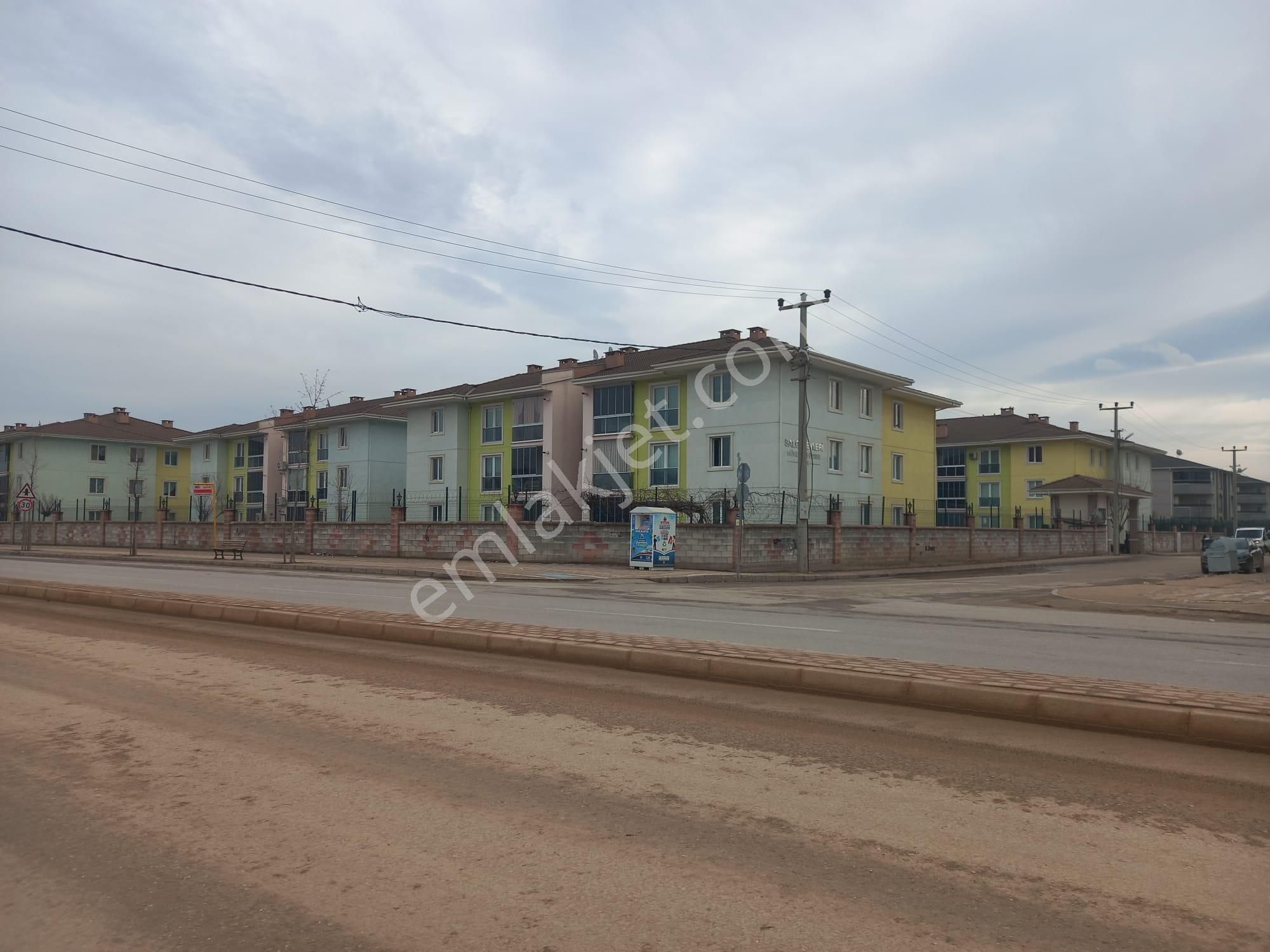 Roma' Dan Kozluca Yolunda Satılık Site İçi Daire - Görsel 3