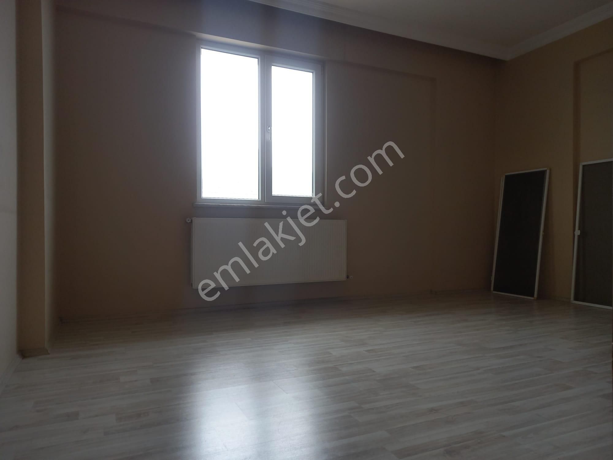 Roma' Dan Kozluca Yolunda Satılık Site İçi Daire - Görsel 24