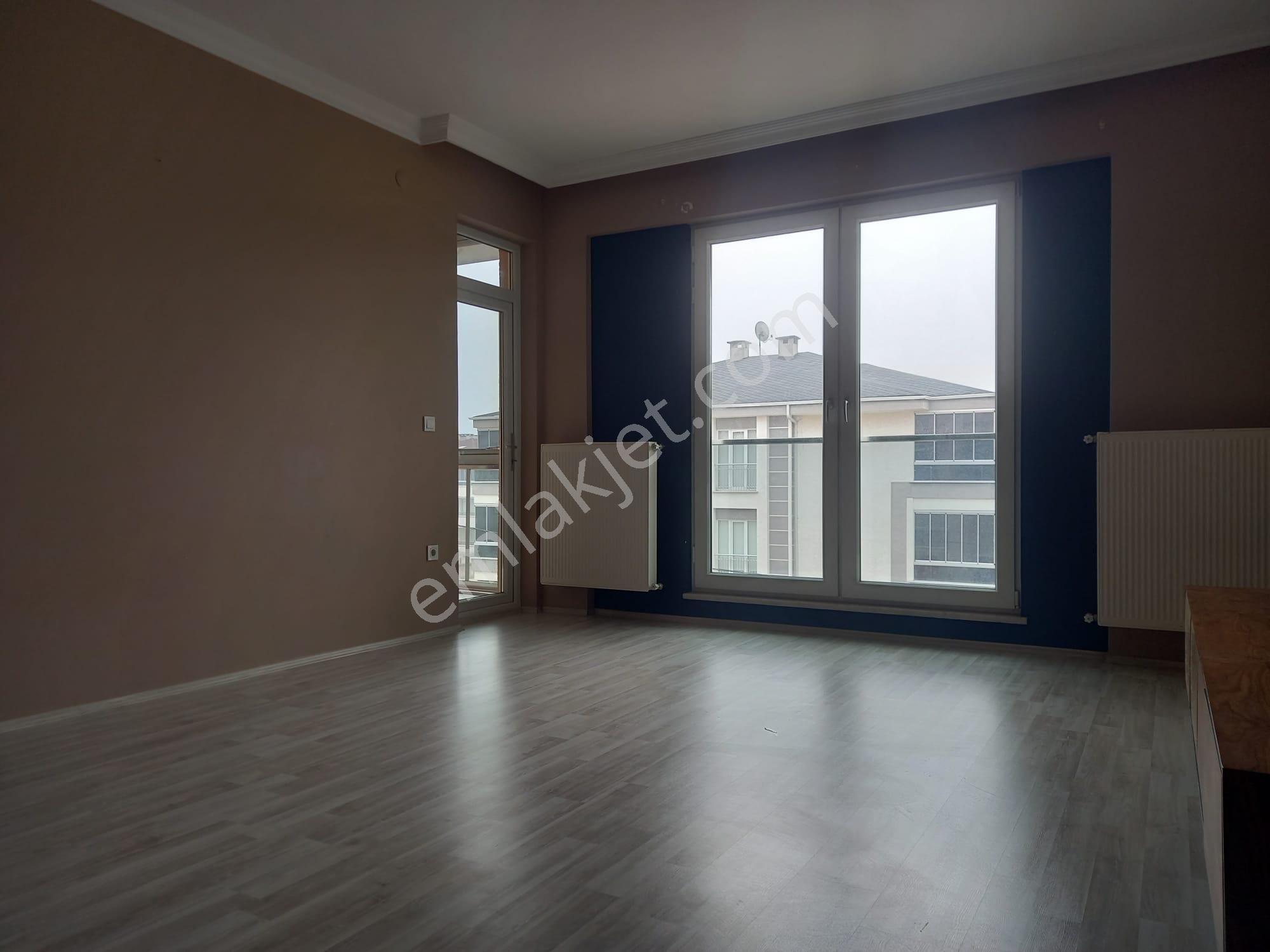 Roma' Dan Kozluca Yolunda Satılık Site İçi Daire - Görsel 18