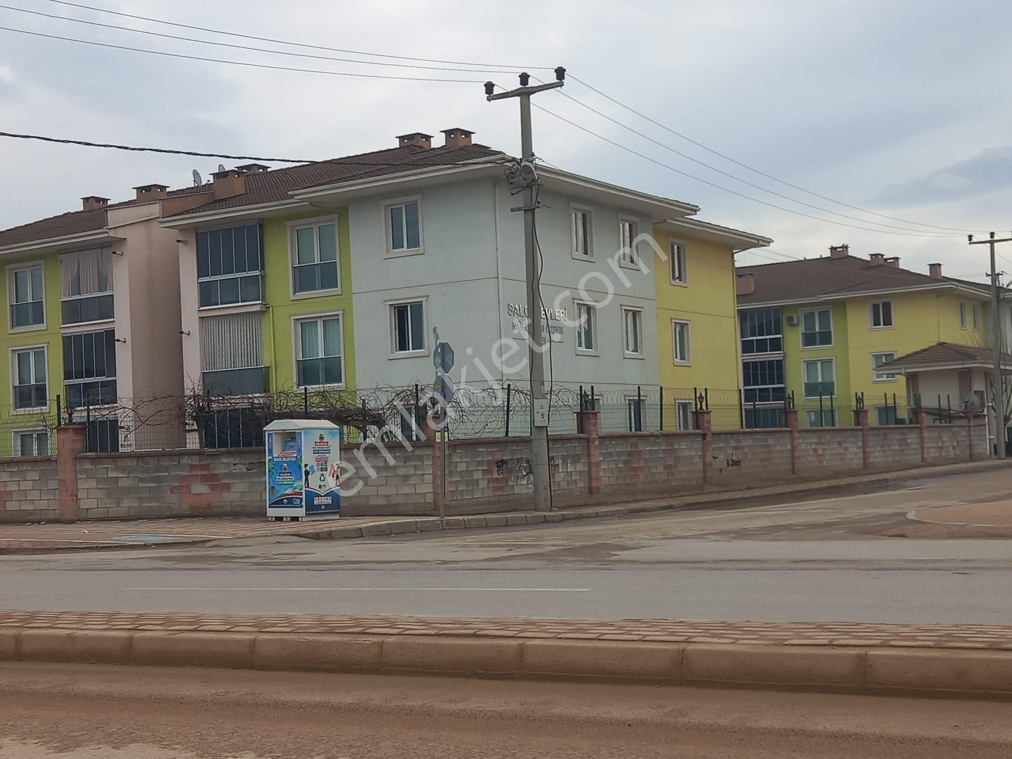 Roma' Dan Kozluca Yolunda Satılık Site İçi Daire - Görsel 2