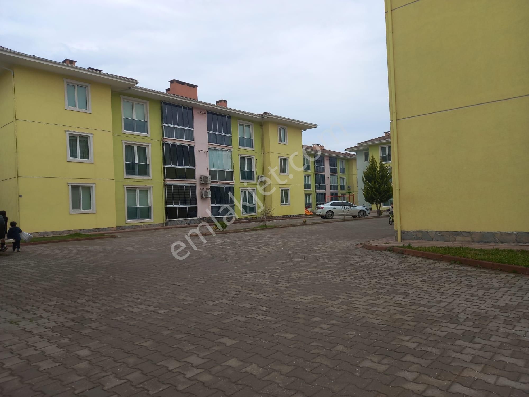 Roma' Dan Kozluca Yolunda Satılık Site İçi Daire - Görsel 5