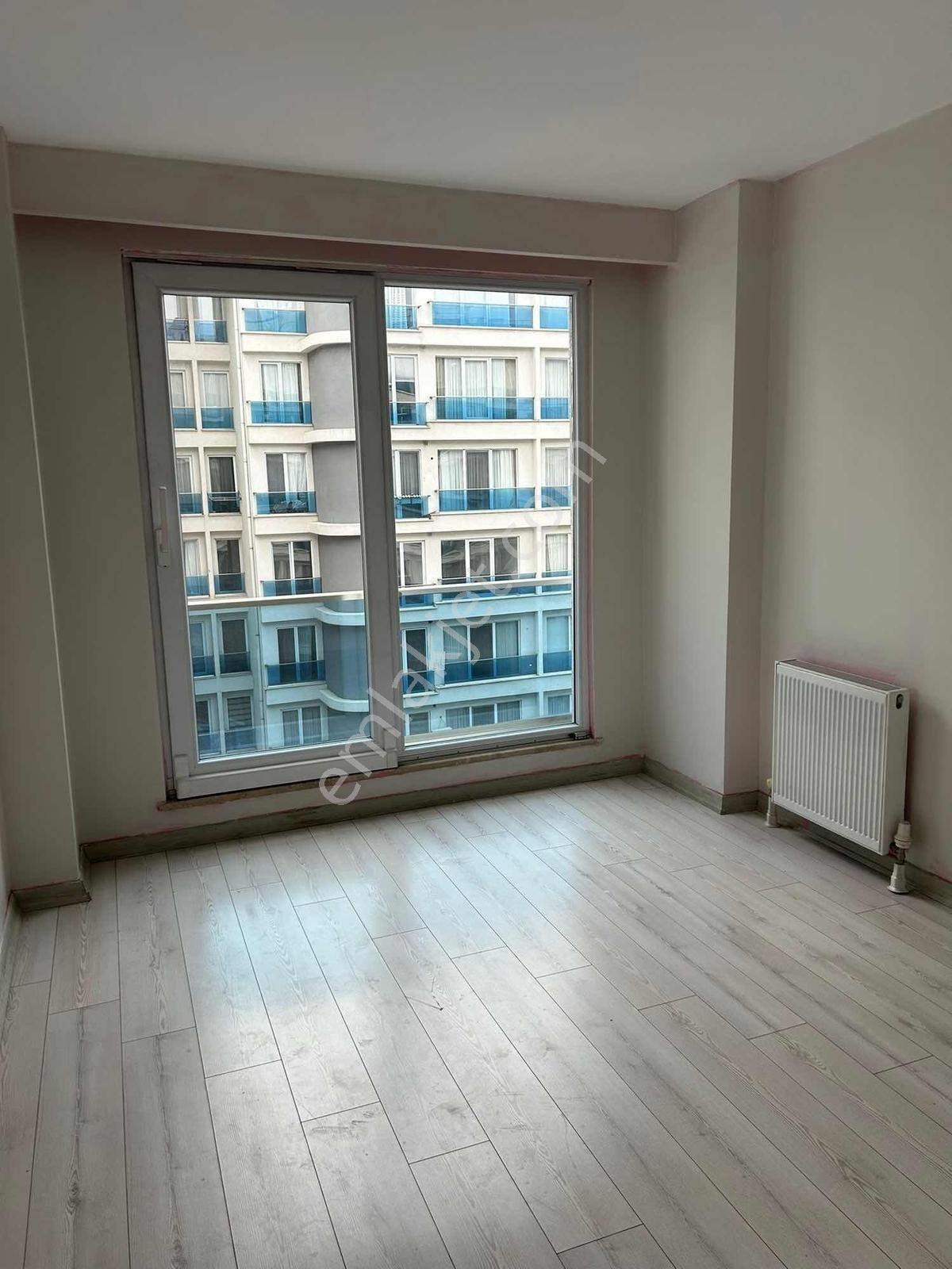 Tuzla Marin City'de Havuz Cepheli 2+1 Kiralık Daire - Görsel 2