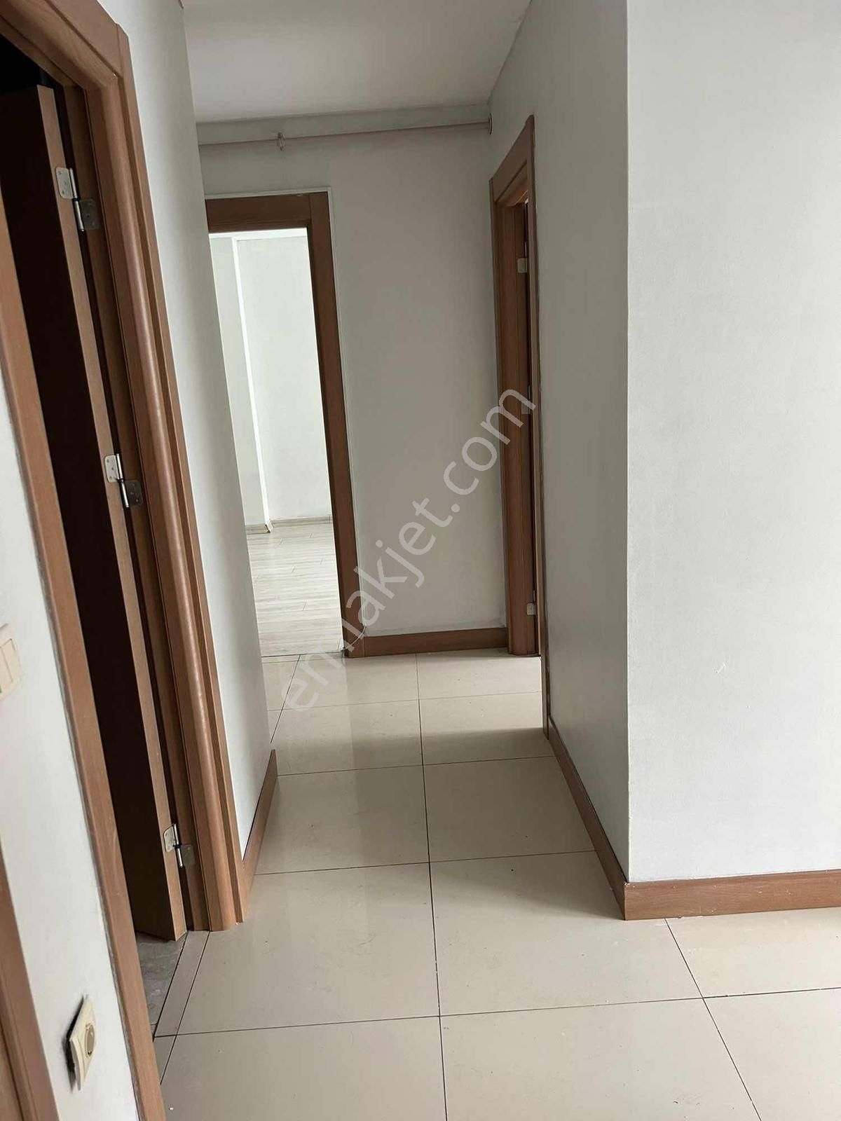 Tuzla Marin City'de Havuz Cepheli 2+1 Kiralık Daire - Görsel 10