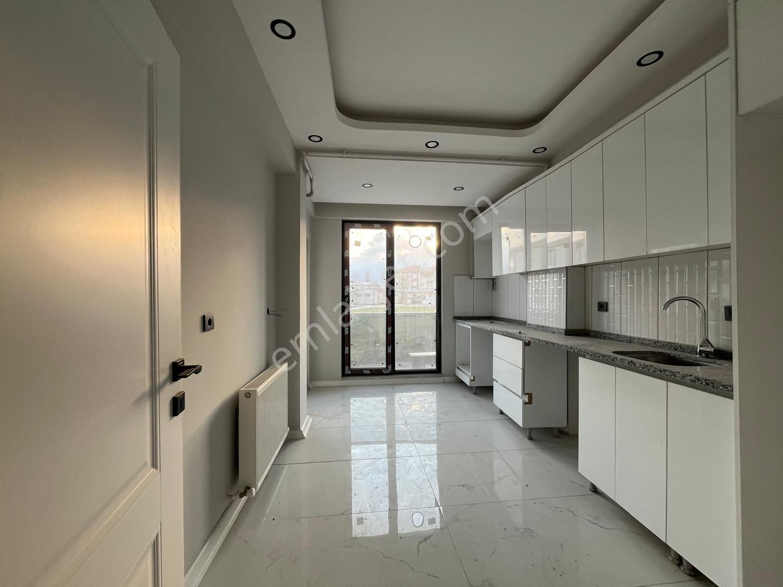 Roma' Dan Akhisar Mahallesi' Nde Kiralık Daire - Görsel 4
